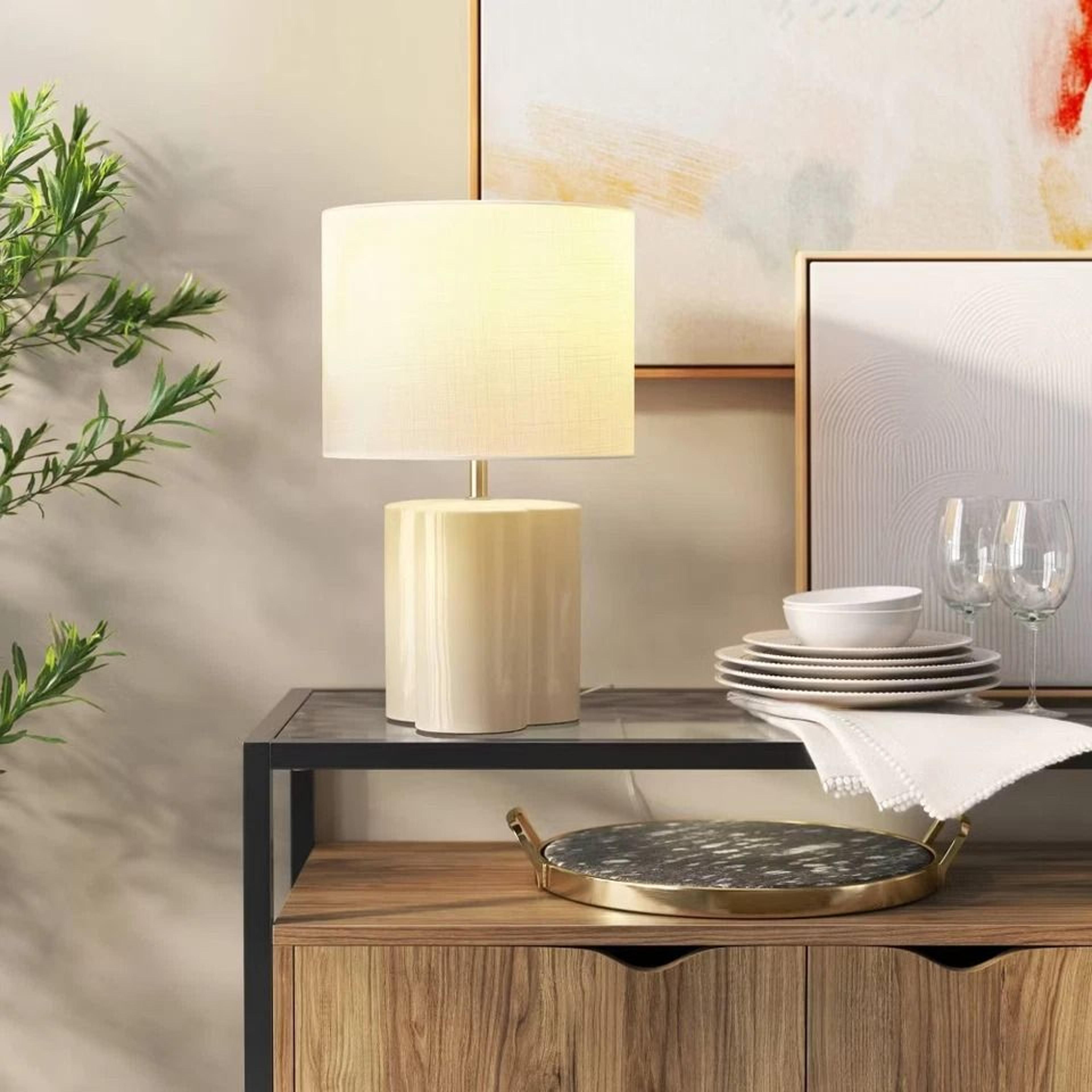 modern clover table lamp cream, stylish ceramic base with linen shade
