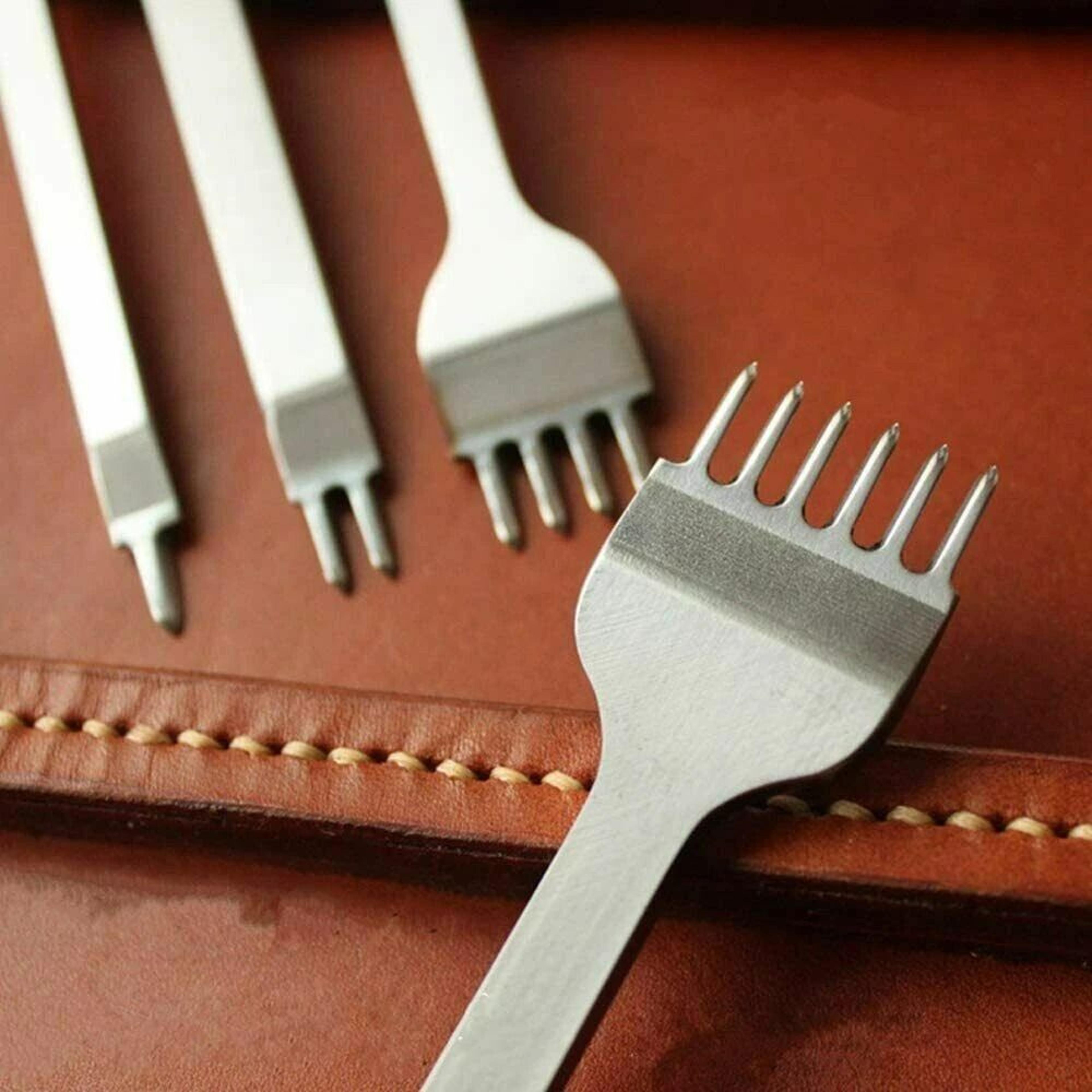leather craft punch tools kit, sewing and carving, saddle groover for working
