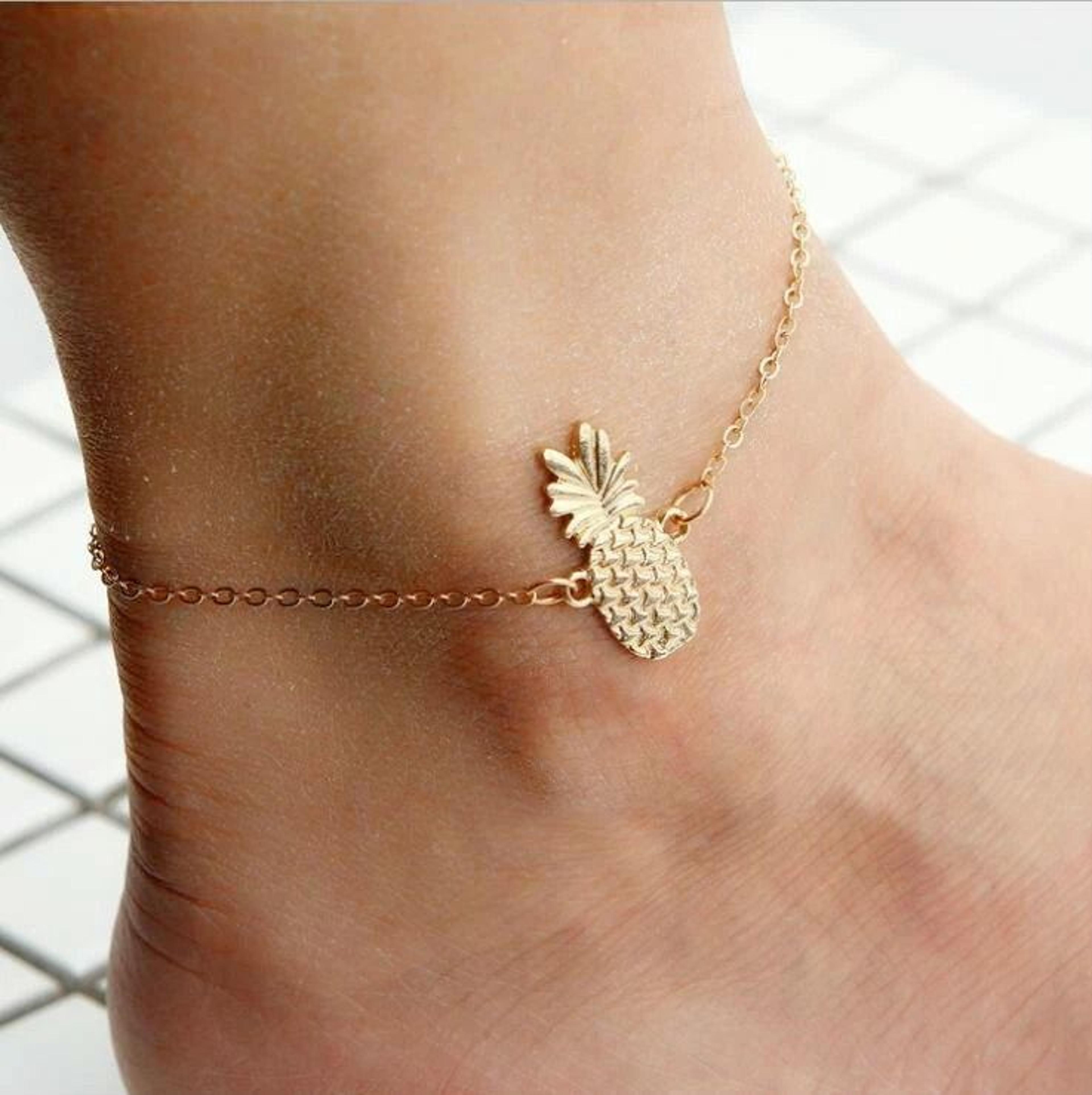 gold pineapple beach anklet, foot chain bracelet, summer ankle jewelry, trendy beach anklet, foot chain for women, beach