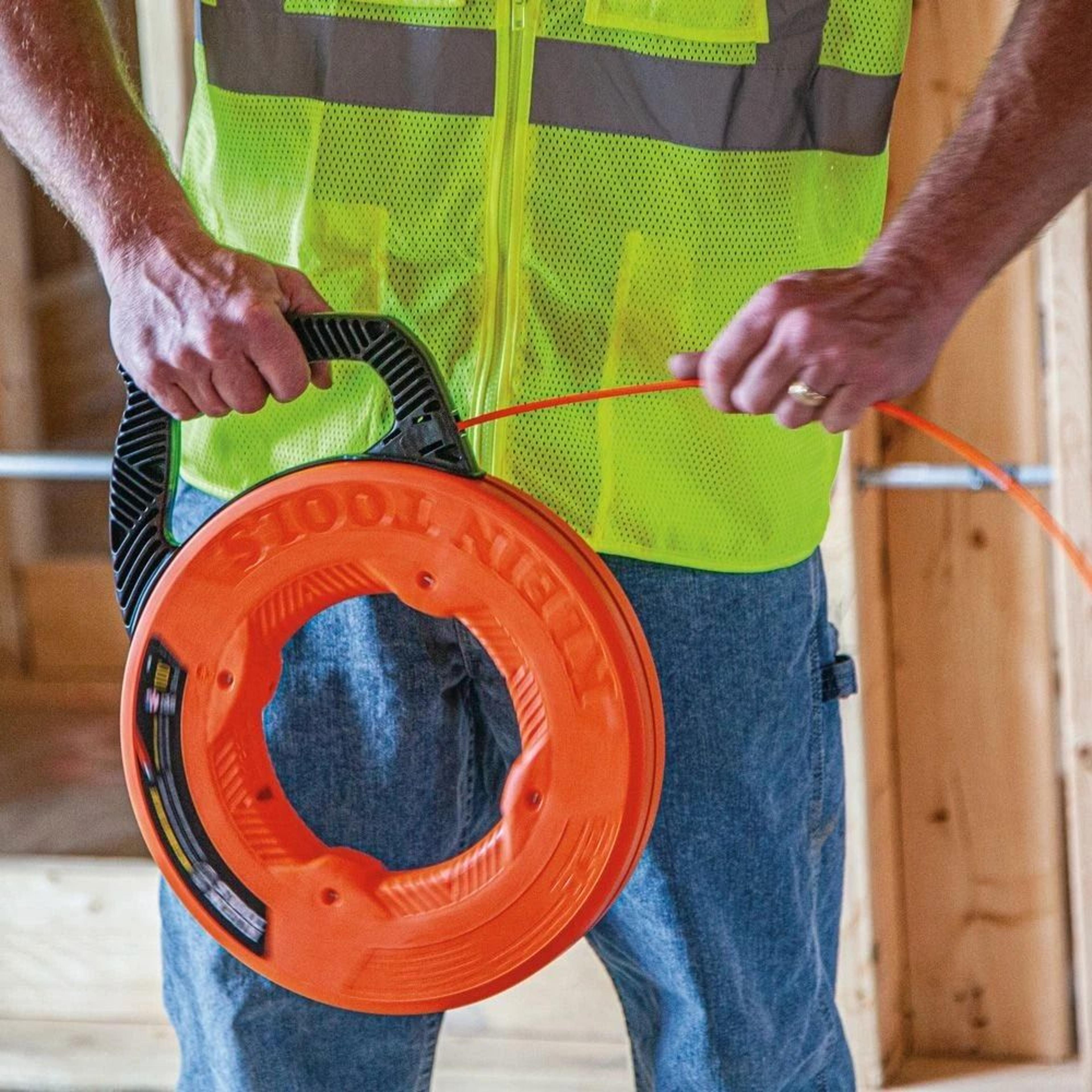 fiberglass fish tape with nylon tip non conductive wire pulling tool