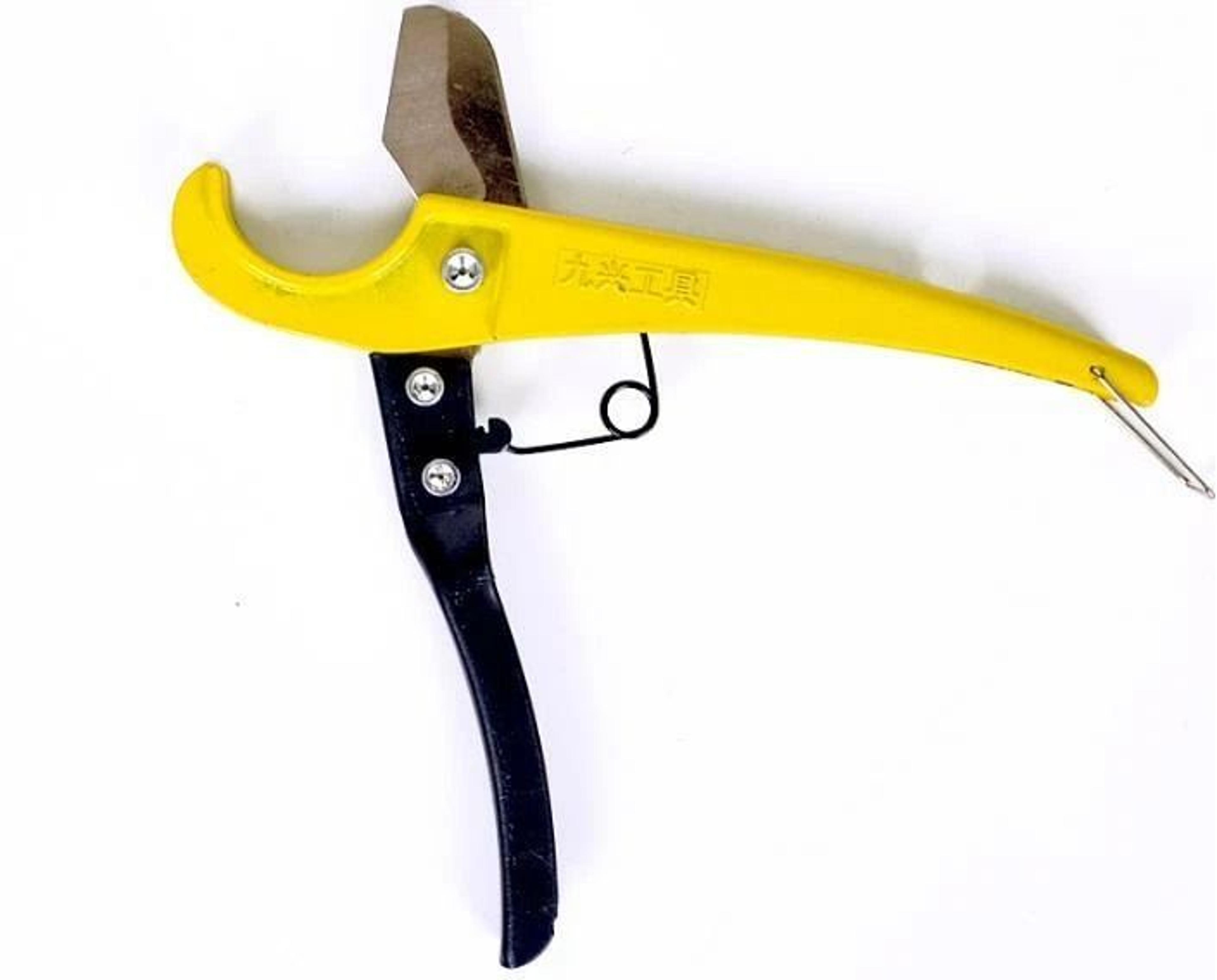 heavy duty pvc pipe cutter ratcheting plastic tubing and hose cutter tool