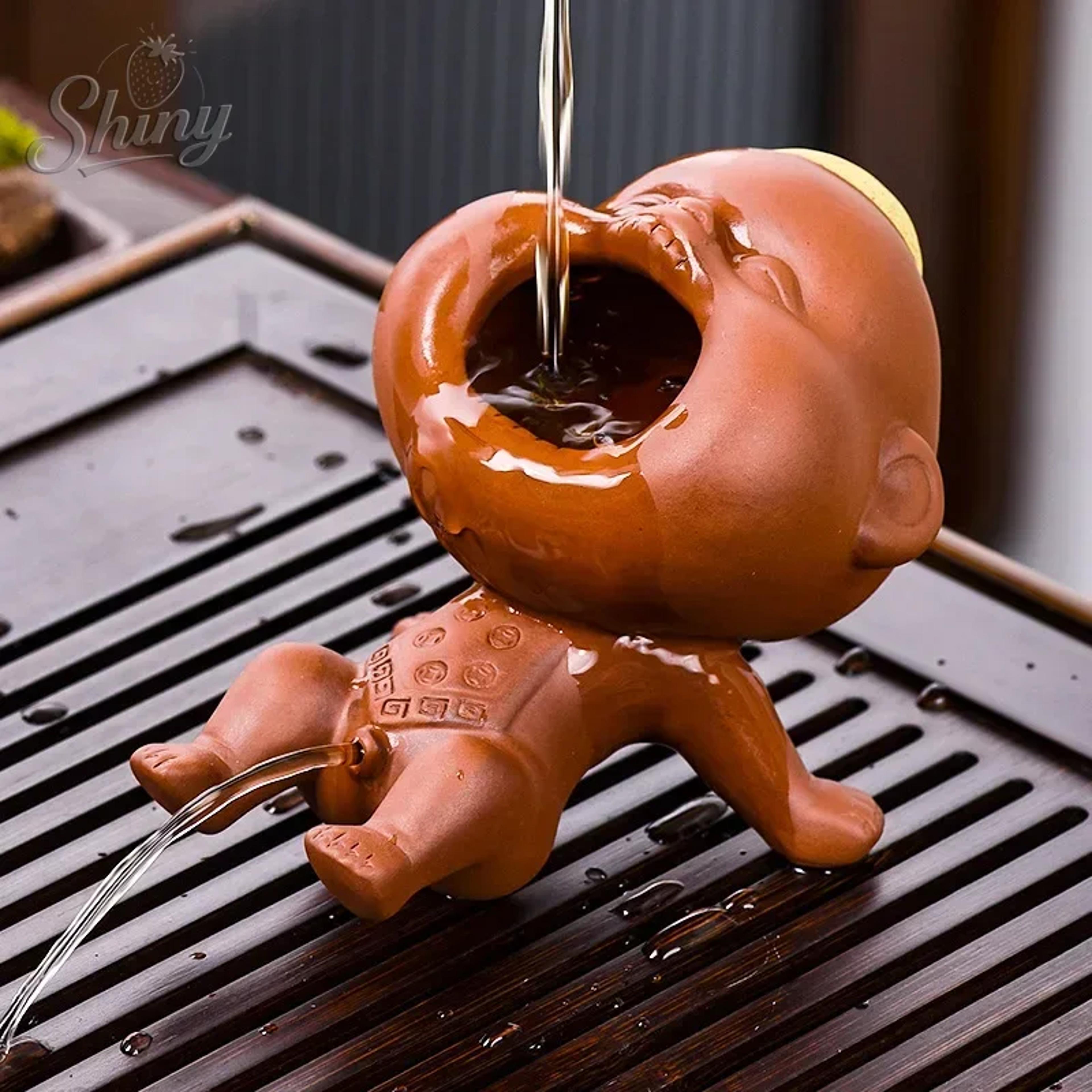purple sand tea pet boy peeing toy, fun decorative ornaments for tea table, high-quality tea toy set accessory
