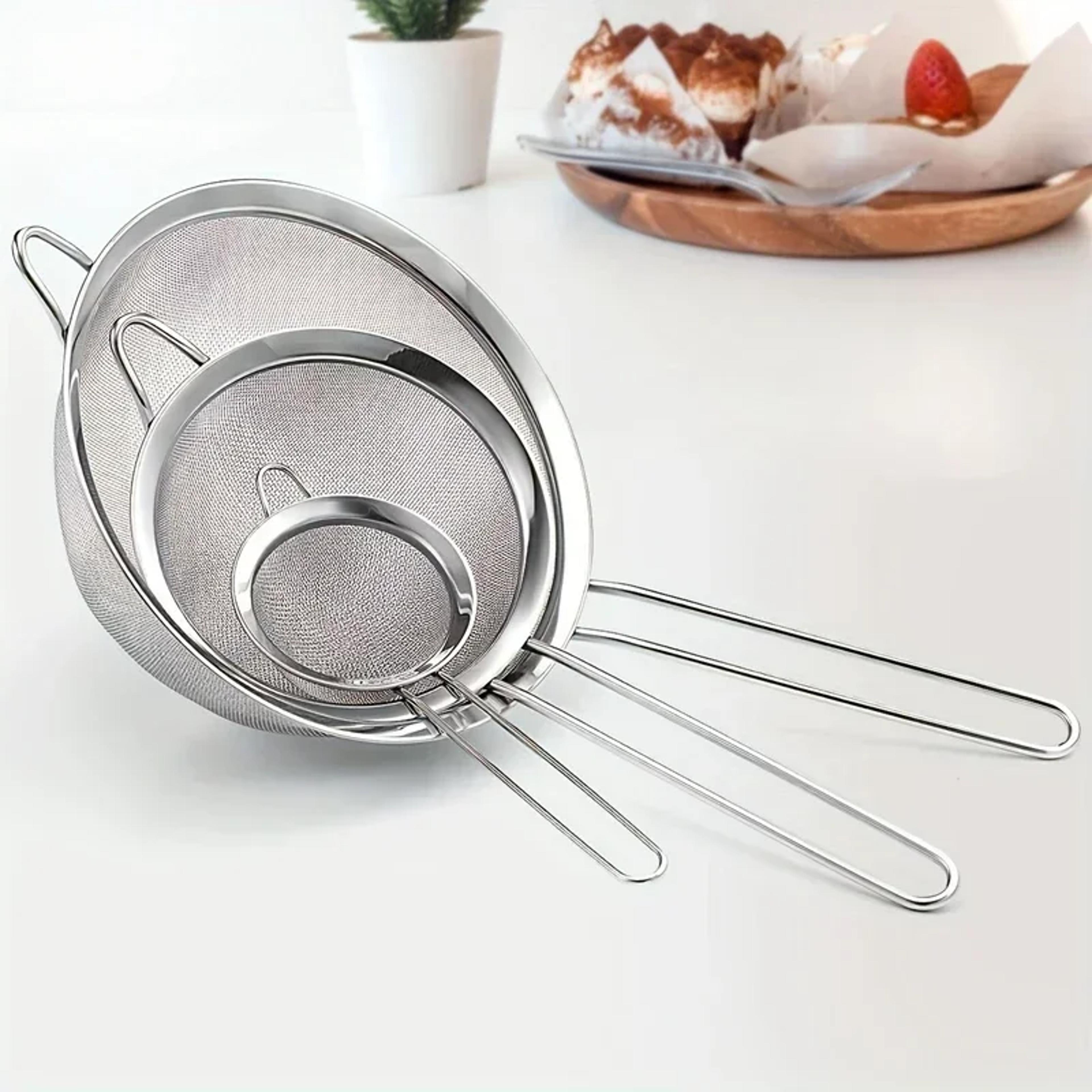 stainless steel fine mesh food strainer sifter with handle, flour sieve sifter for baking, juice and soy milk kitchen