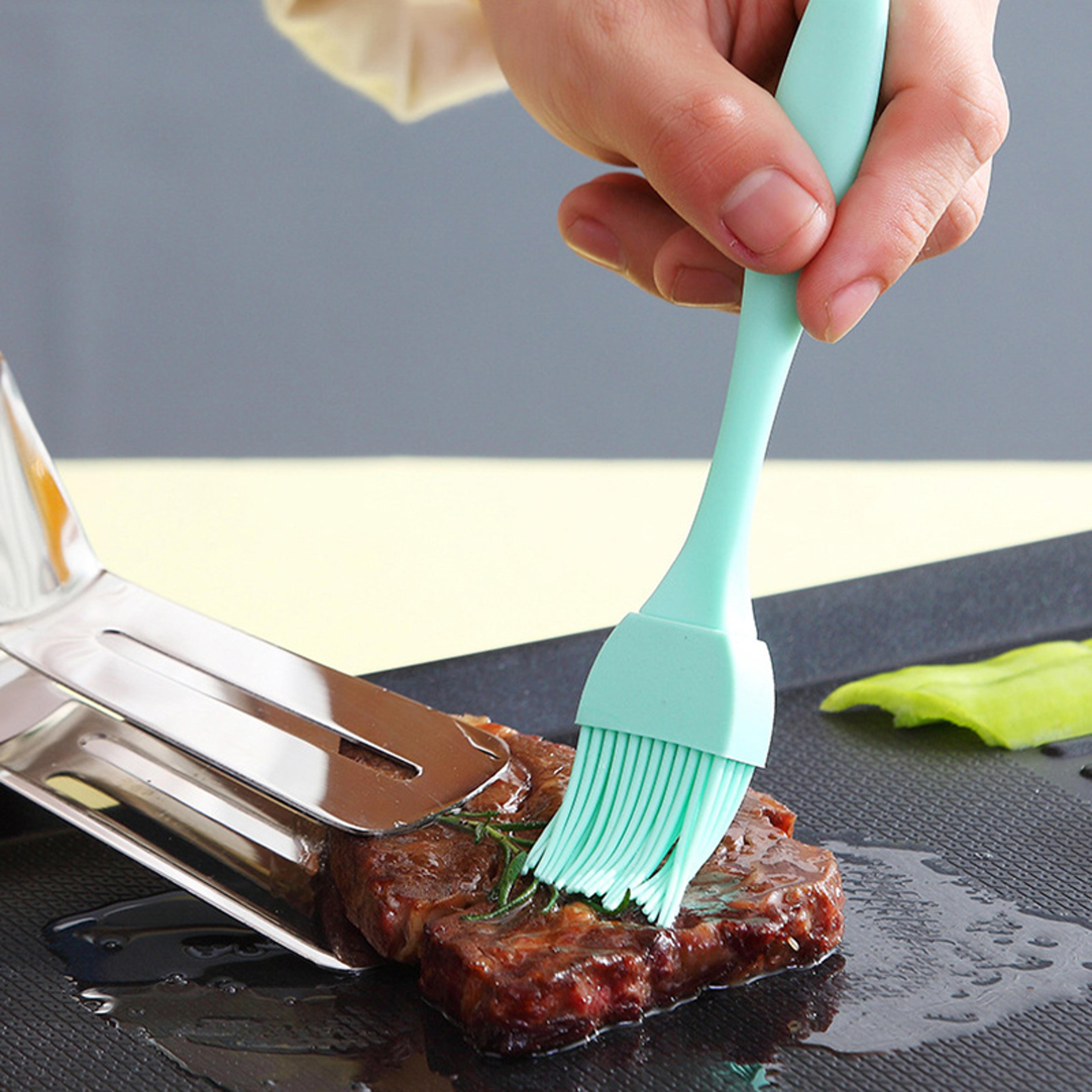 silicone basting & pastry brush for baking, grilling and cooking