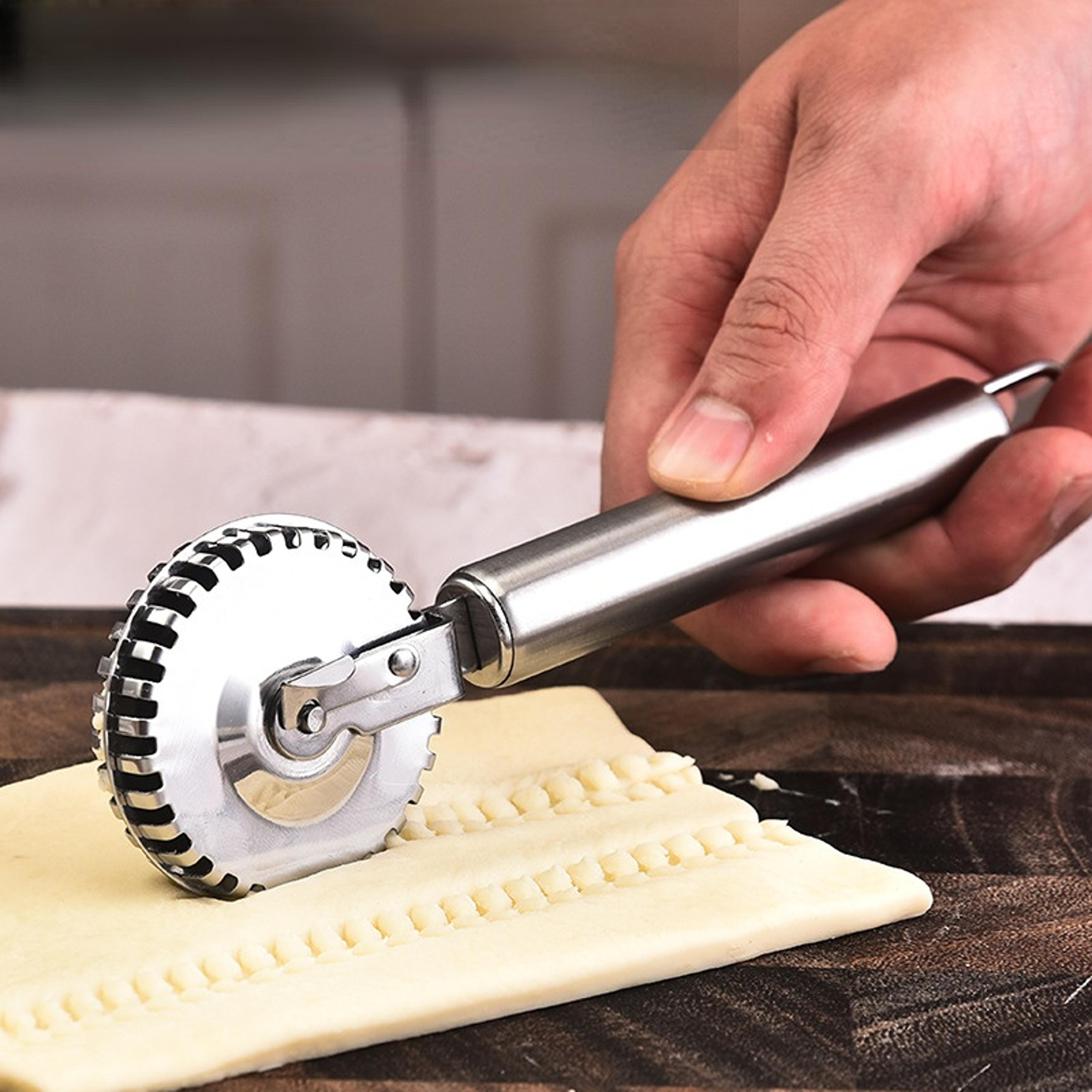 stainless steel ravioli cutter & pasta cutter wheel for dumplings, pastries and homemade pasta