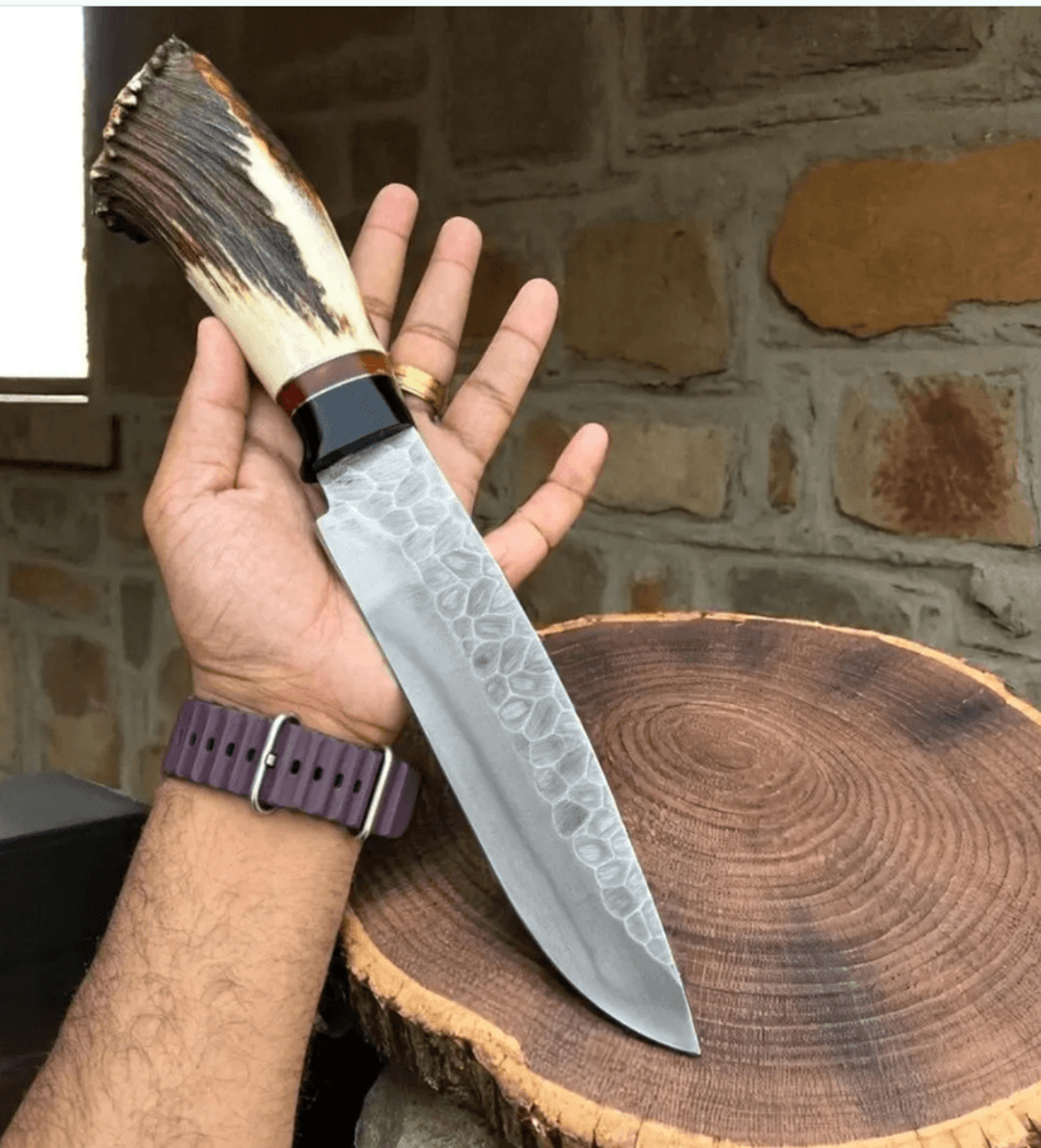 high carbon steel hunting knife | hammer-forged blade | genuine stag handle with leather sheath