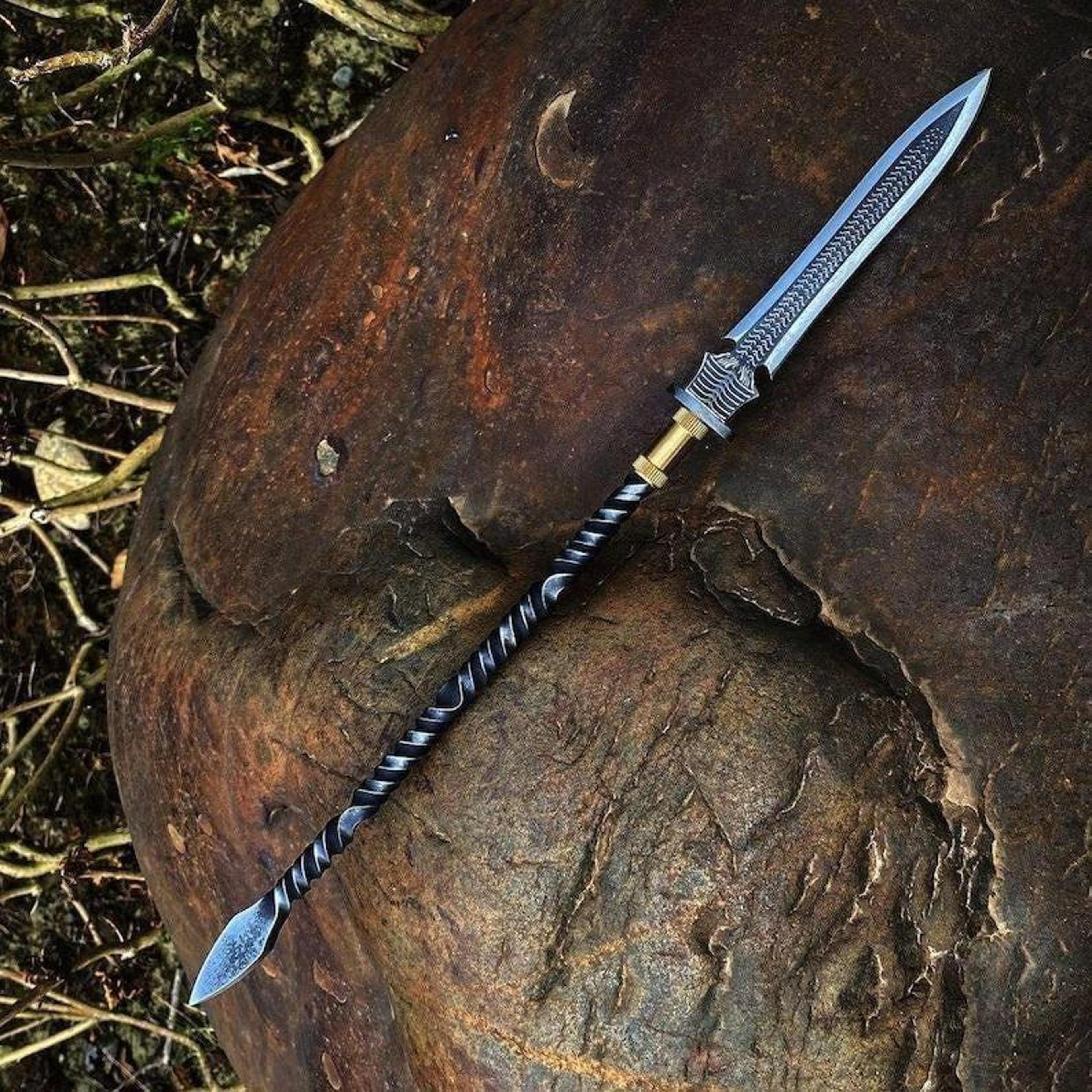 handcrafted fantasy double-ended dagger staff with patterned steel blade, twisted handle & collector display design