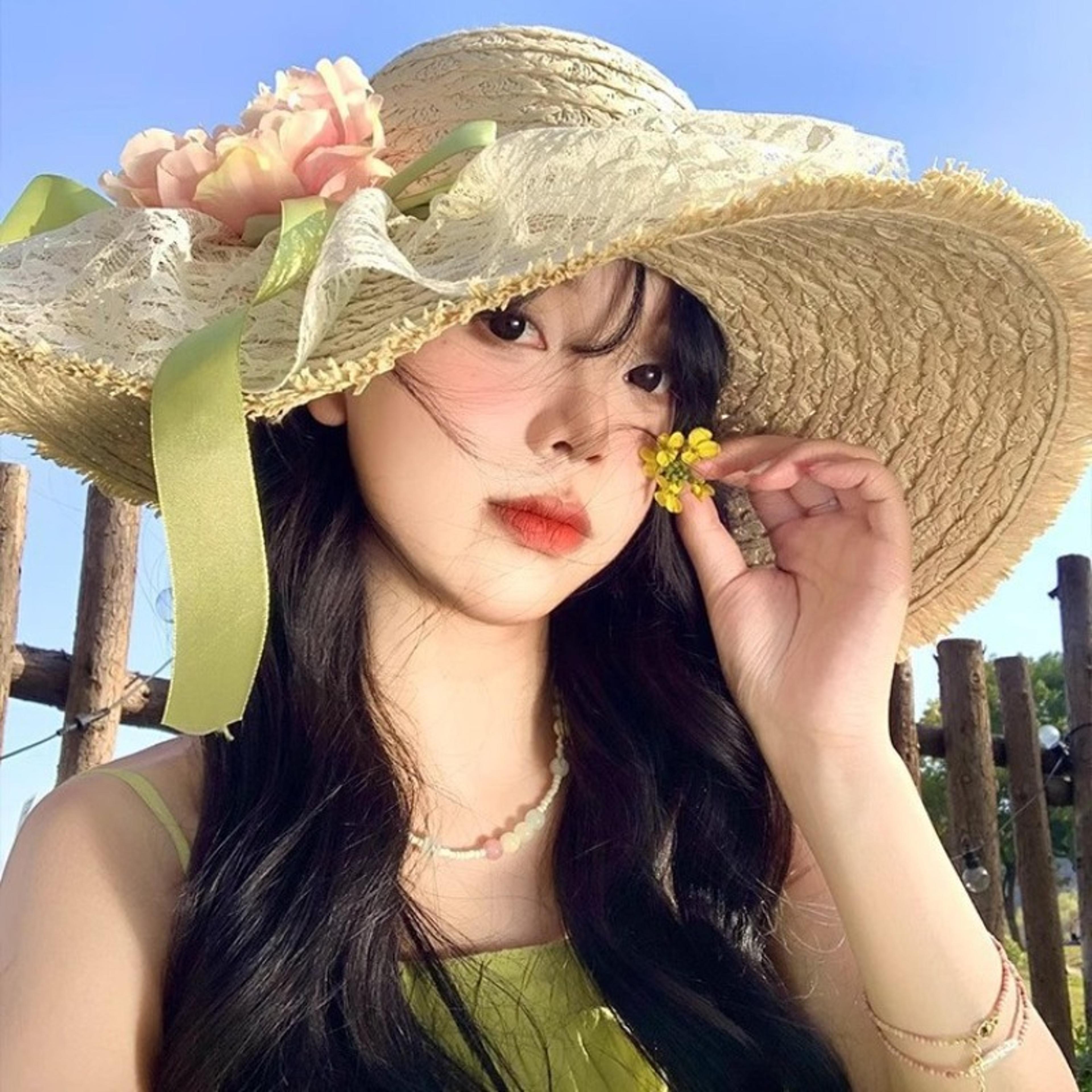 wide brim straw sun hat for women - beach sun protection summer hat with lace bow flower