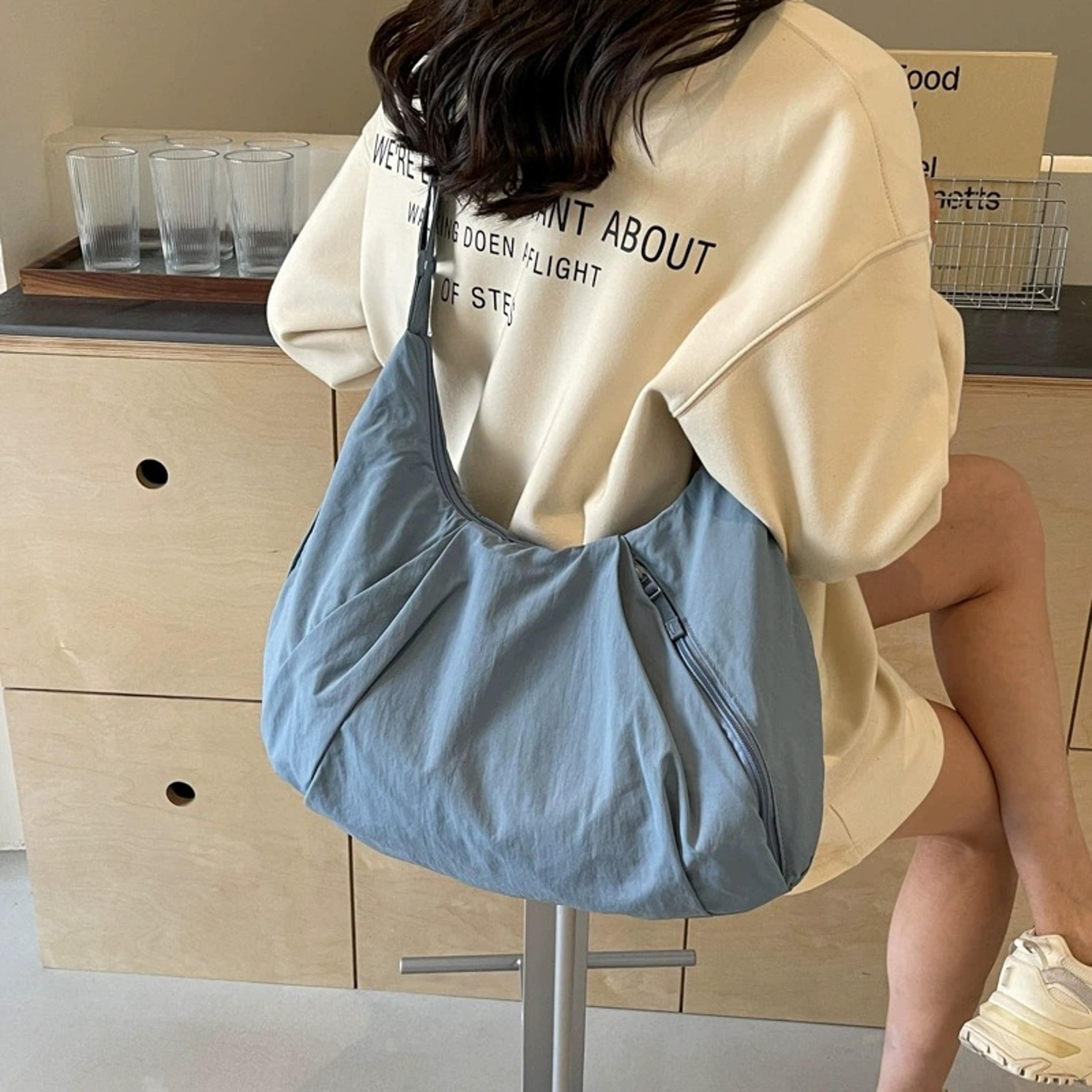 aura nylon dumpling bag - large capacity gym bag & commute shoulder bag