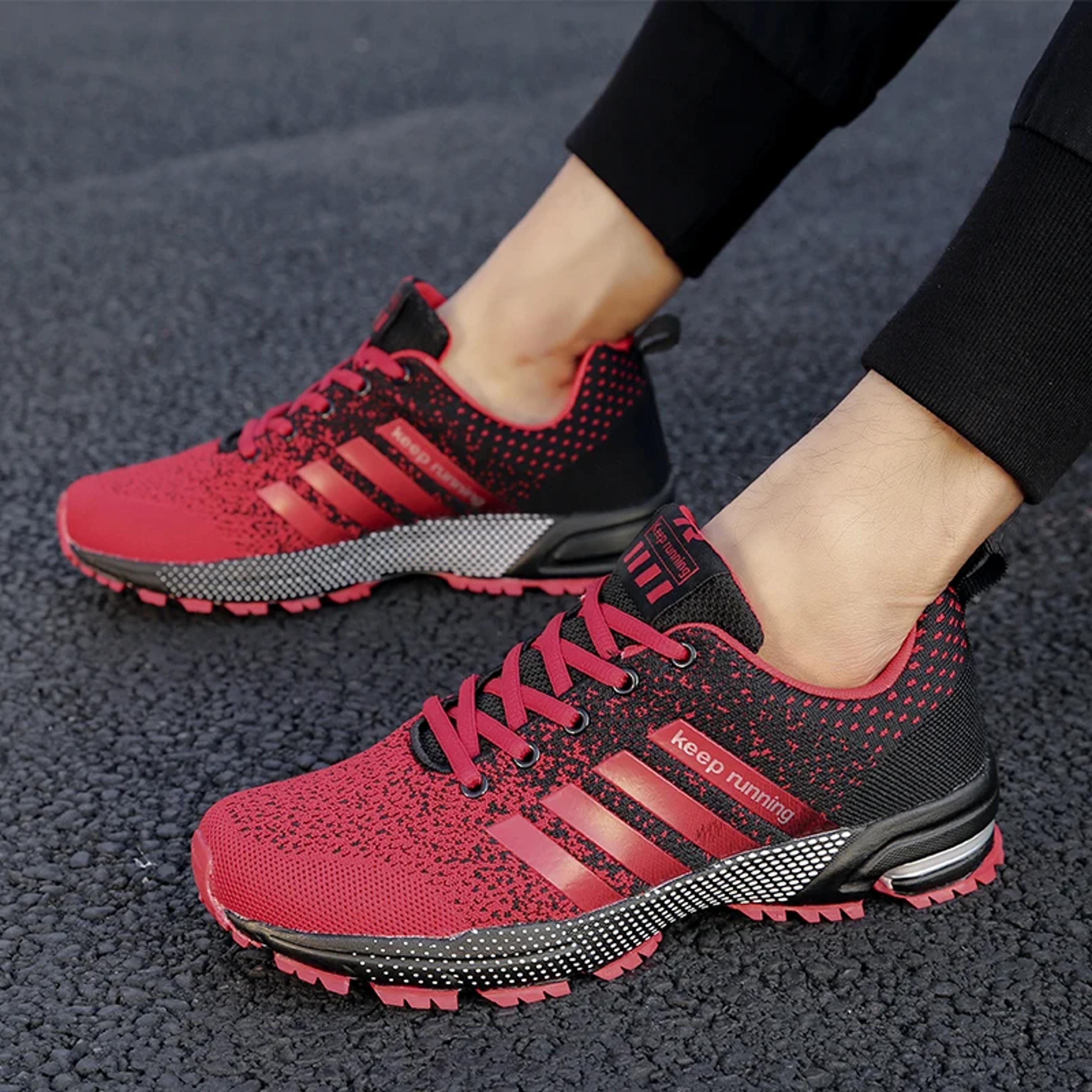 men and women casual sports shoes, breathable summer running shoes, flying mesh flat vulcanised shoes for couples