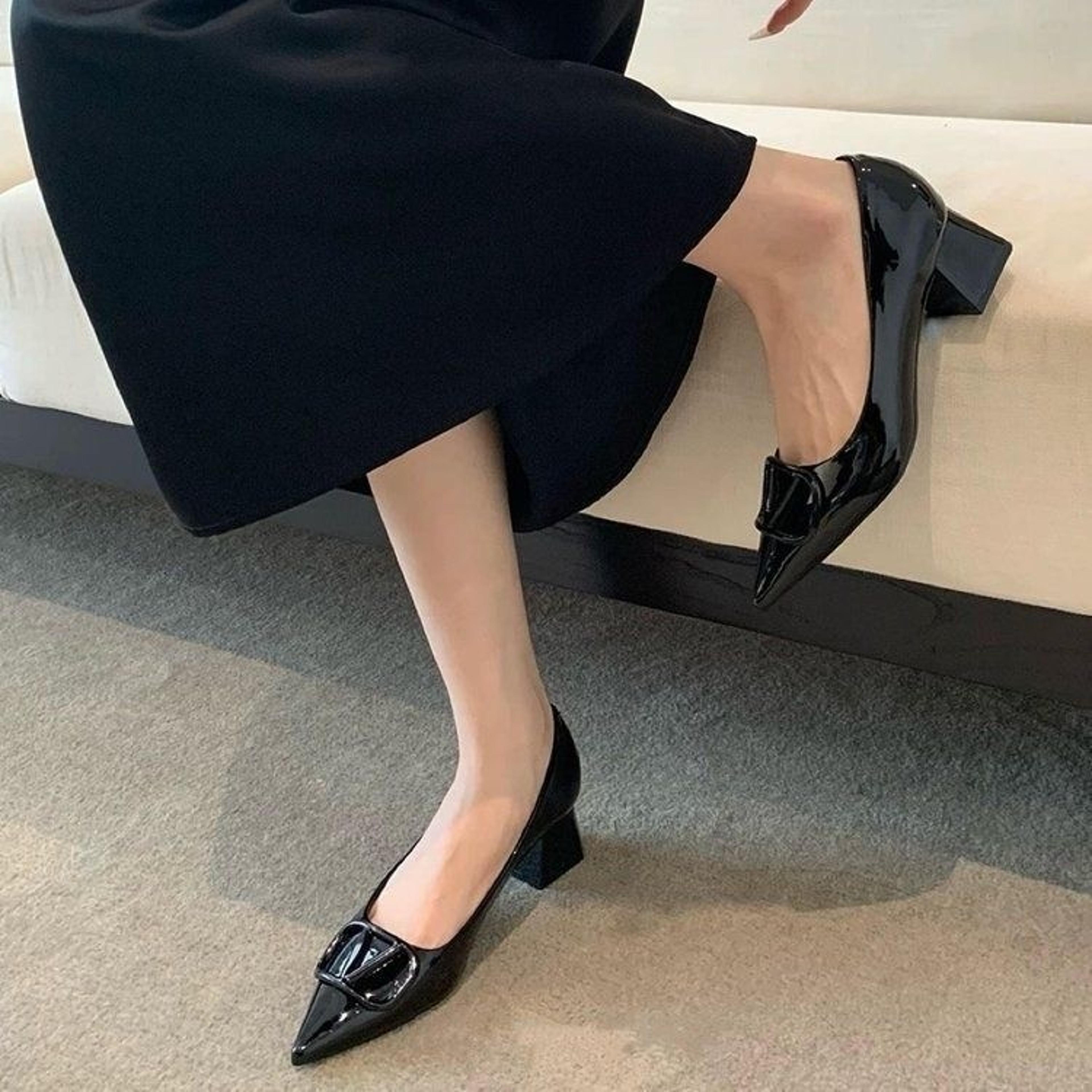 women elegant high heels, pointed toe shoes, unique design for women, latest fashion high heel shoes