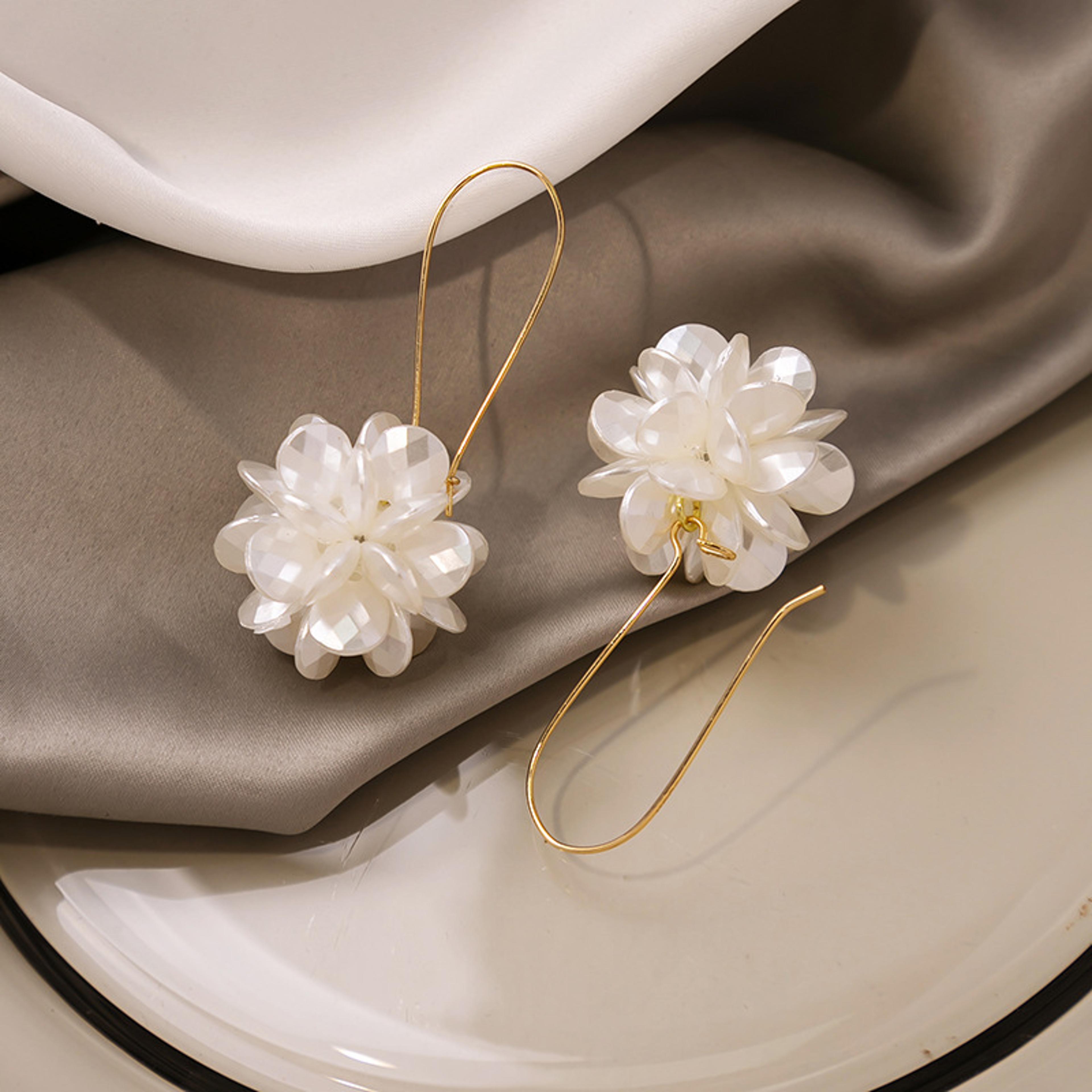 women fashion trend pearl petal ball earrings for outdoor travel, carnival, banquet, and holiday dressing gifts
