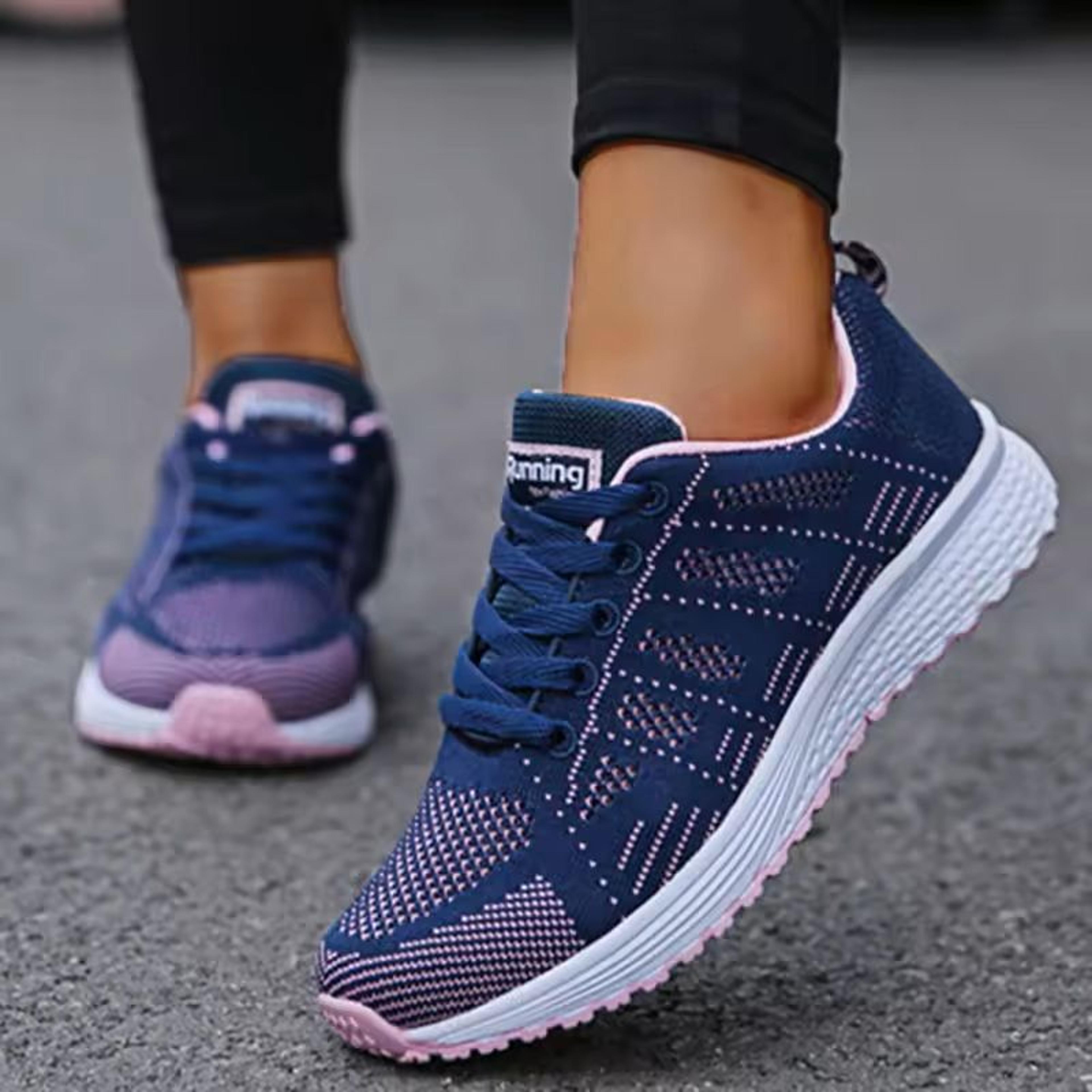 women's breathable mesh lace up sneakers
