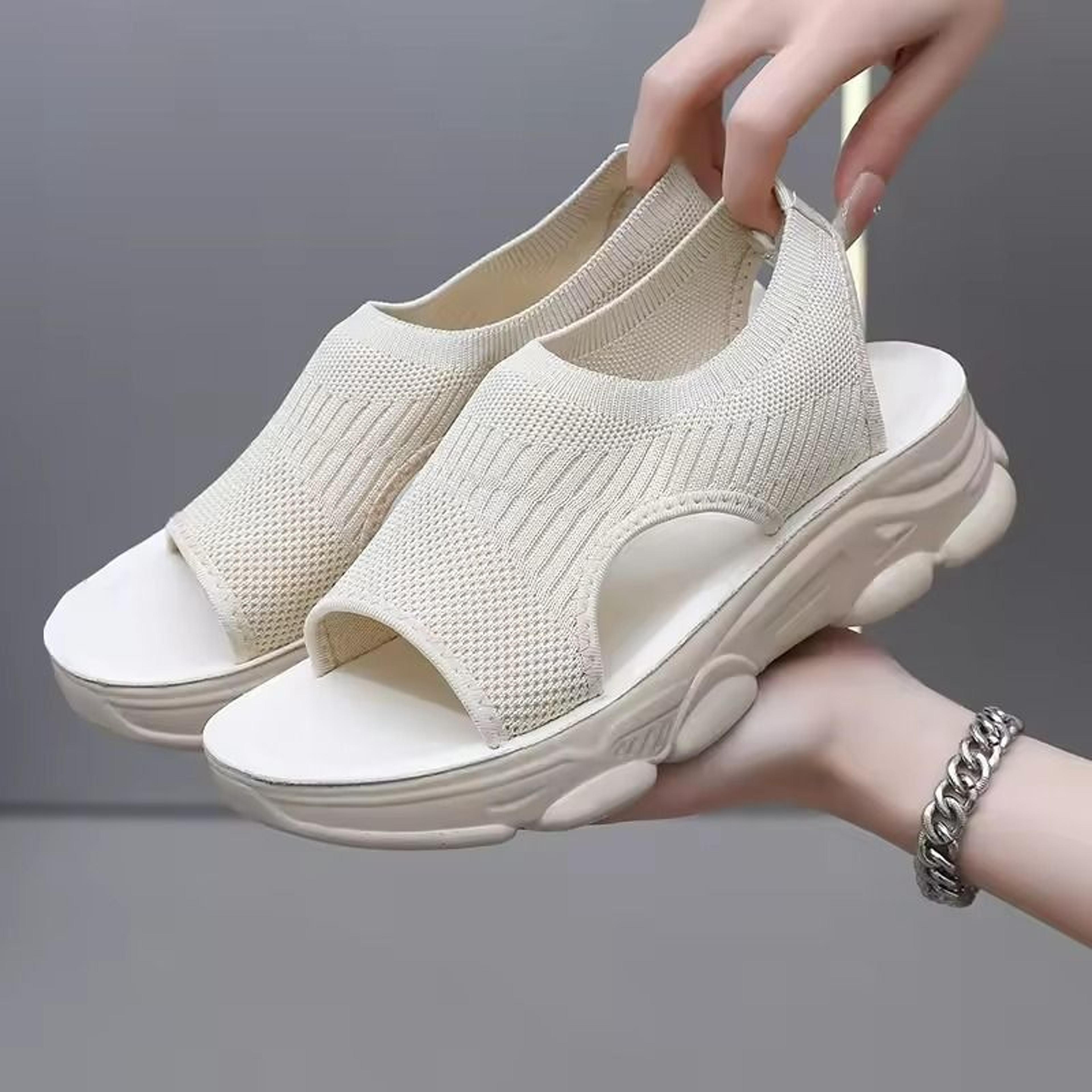 summer outdoor casual sandals for women with breathable uppers and skid proof soles