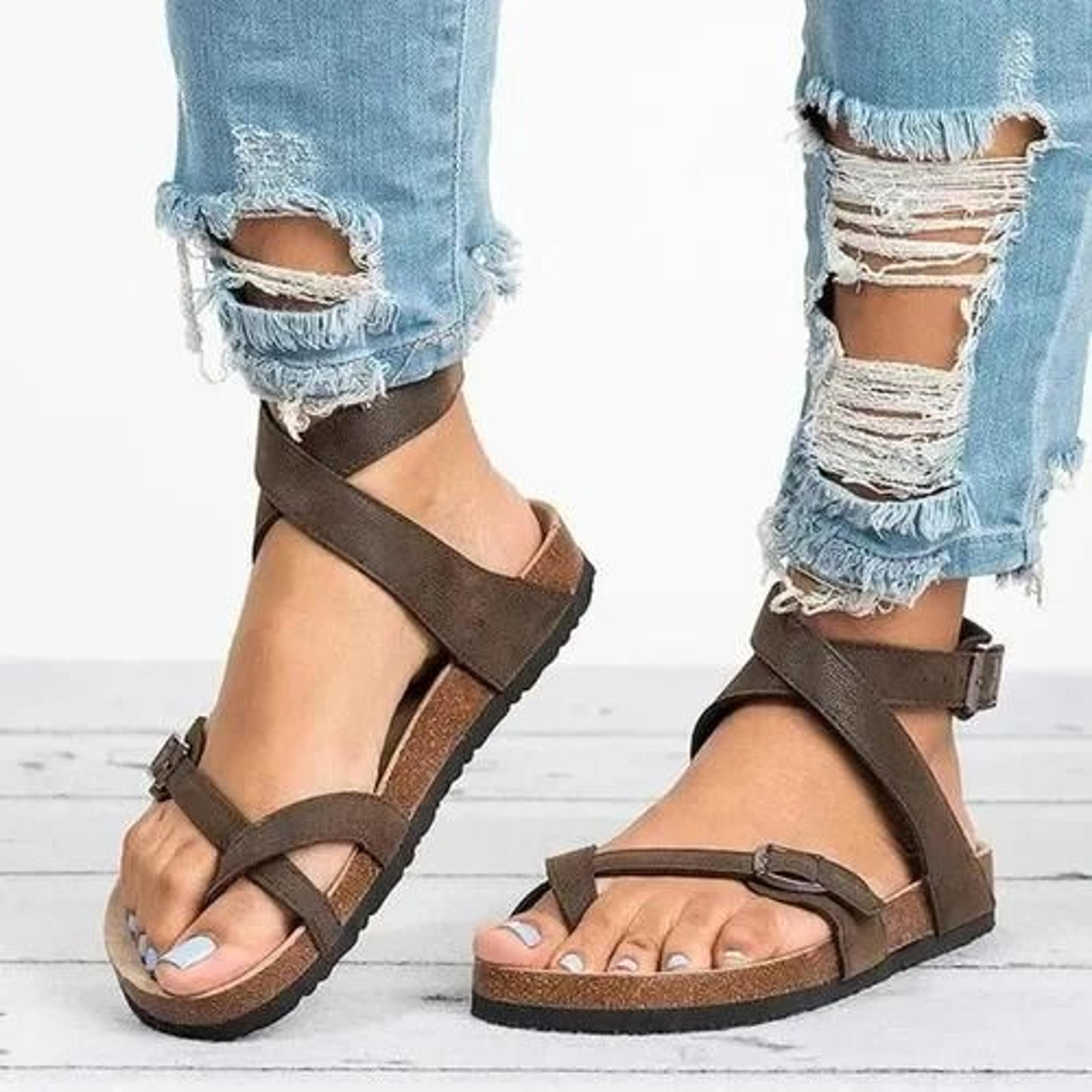customizable womens sandals with tailored fit and stylish comfort