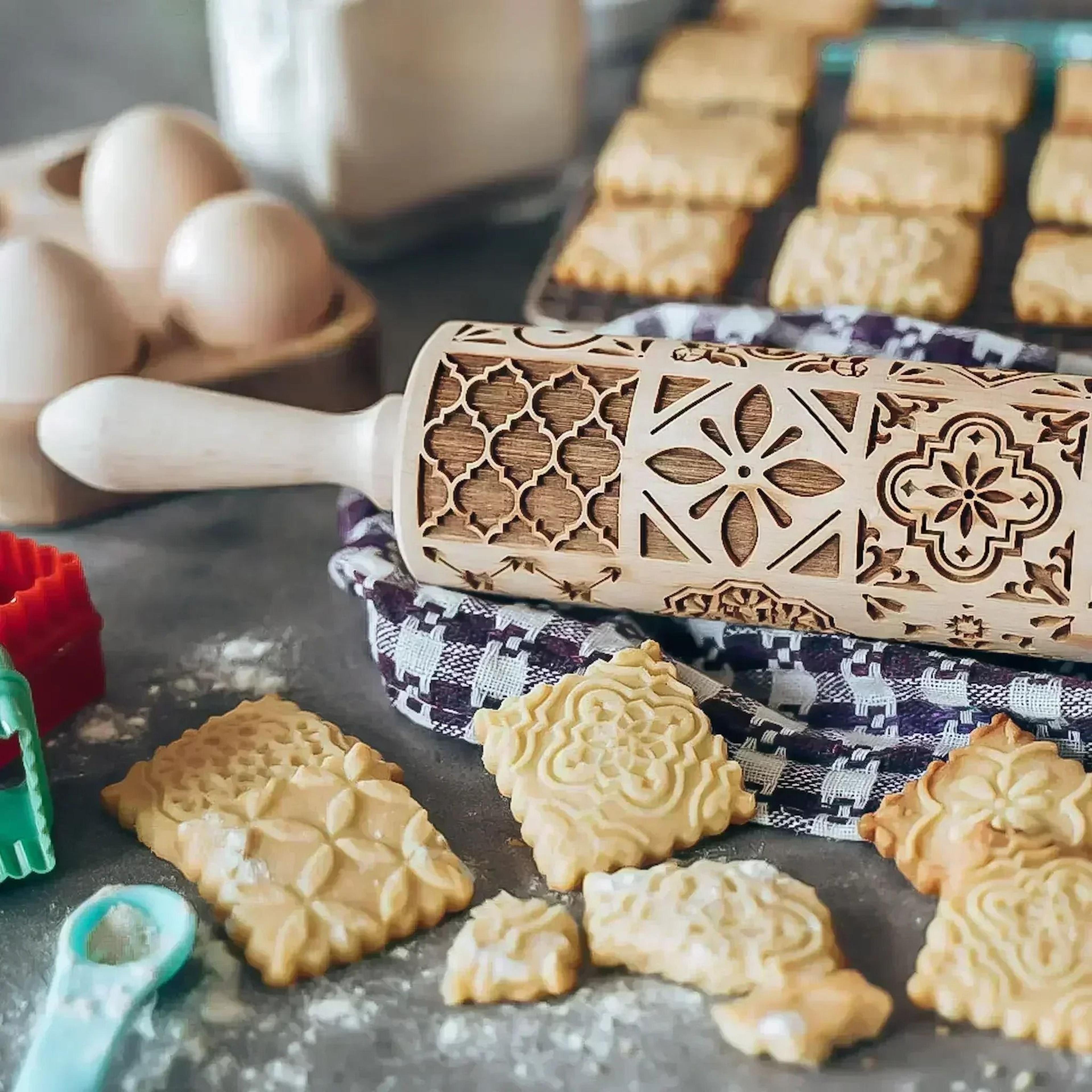 wooden embossed rolling pin with christmas and floral patterns for baking