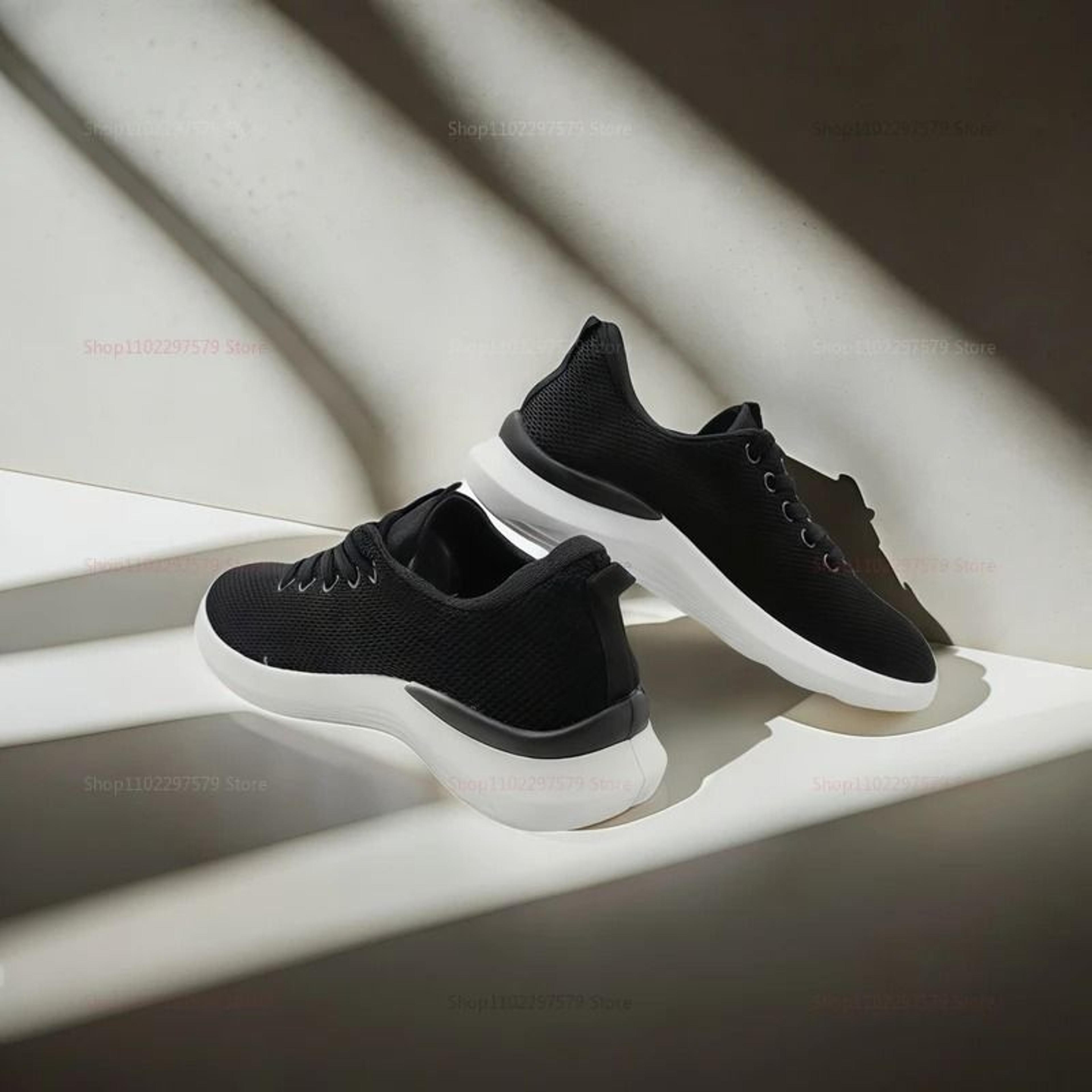 lightweight breathable running shoes for women