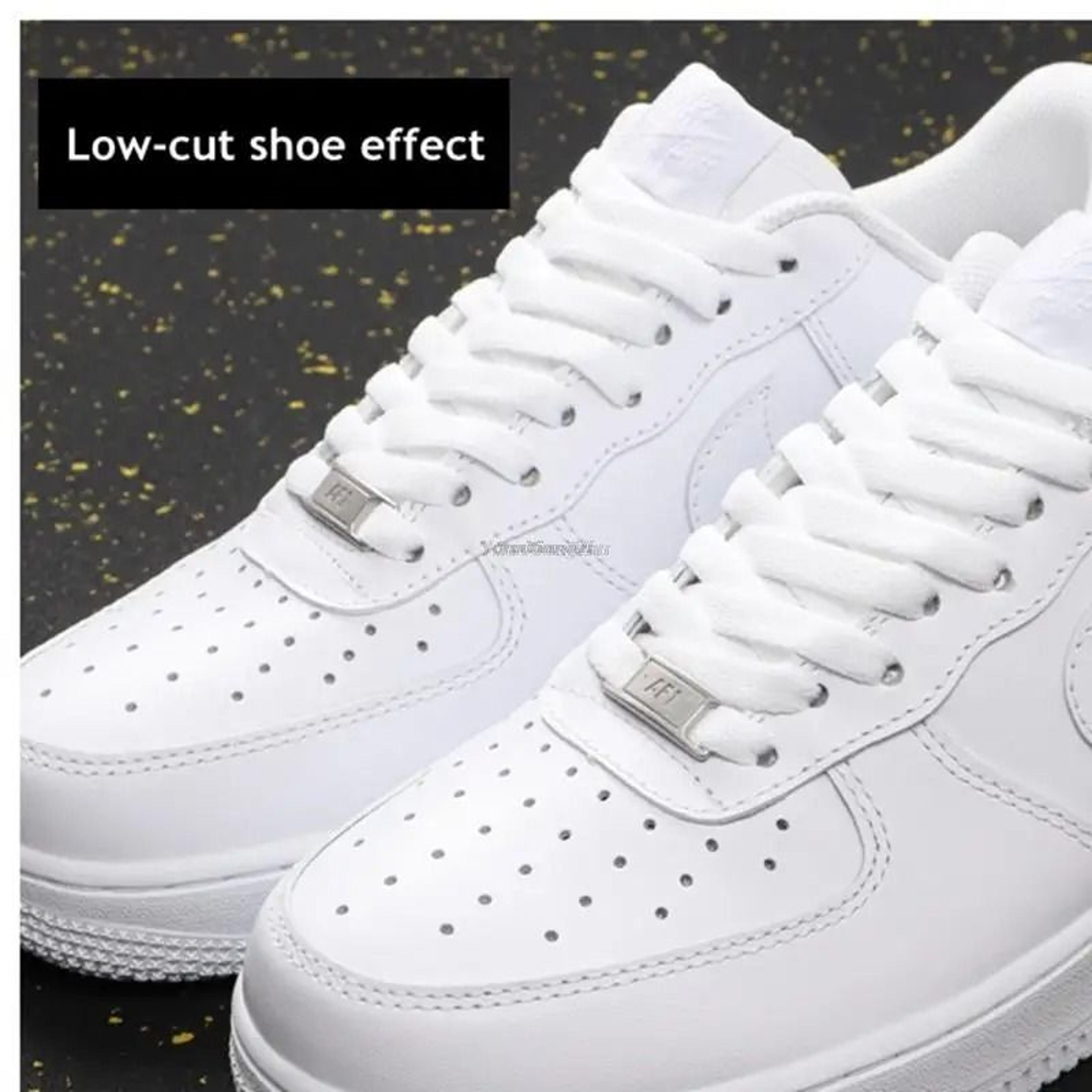 white flat shoelace set with lace buckle accessories