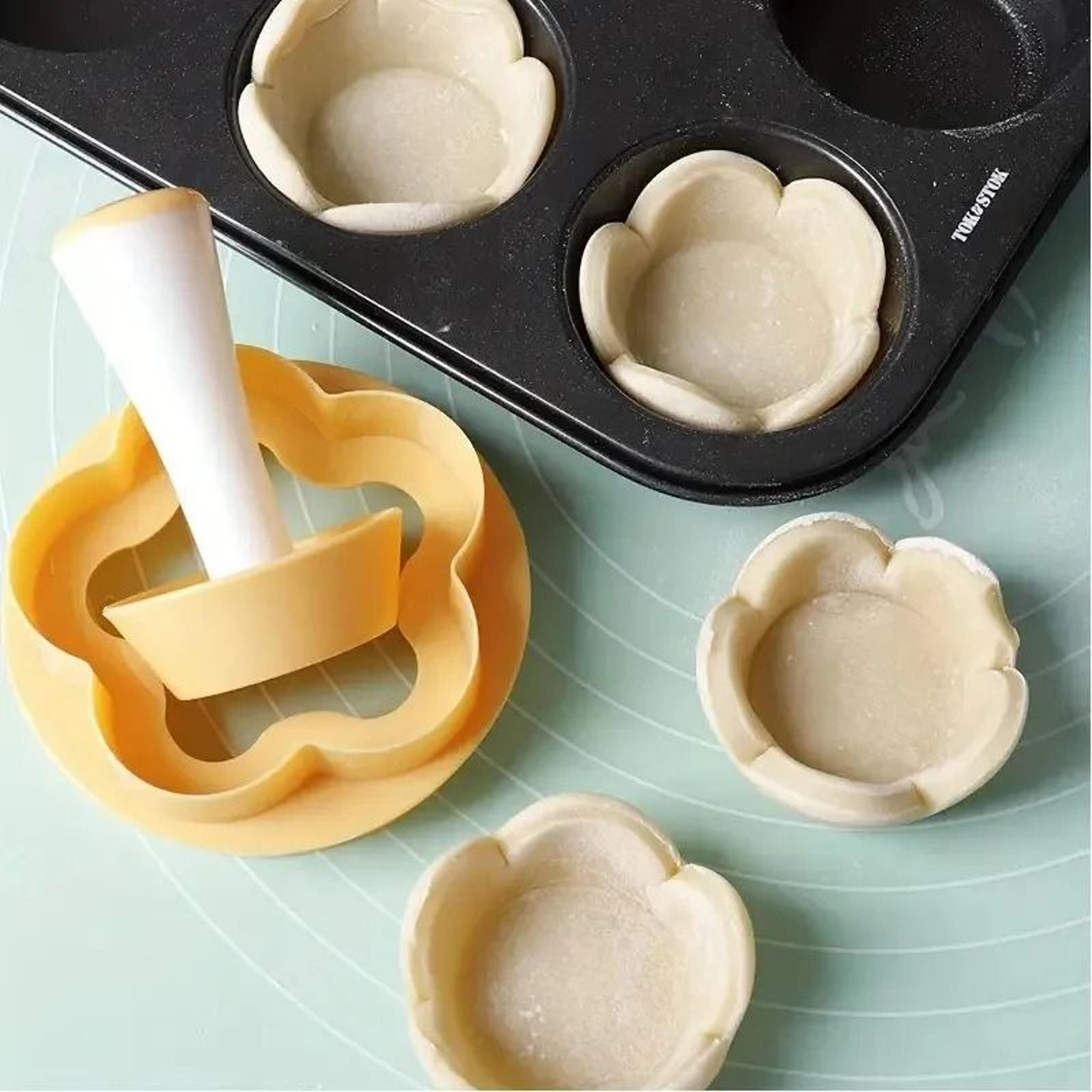 pastry dough tamper and flower cutter baking mold set