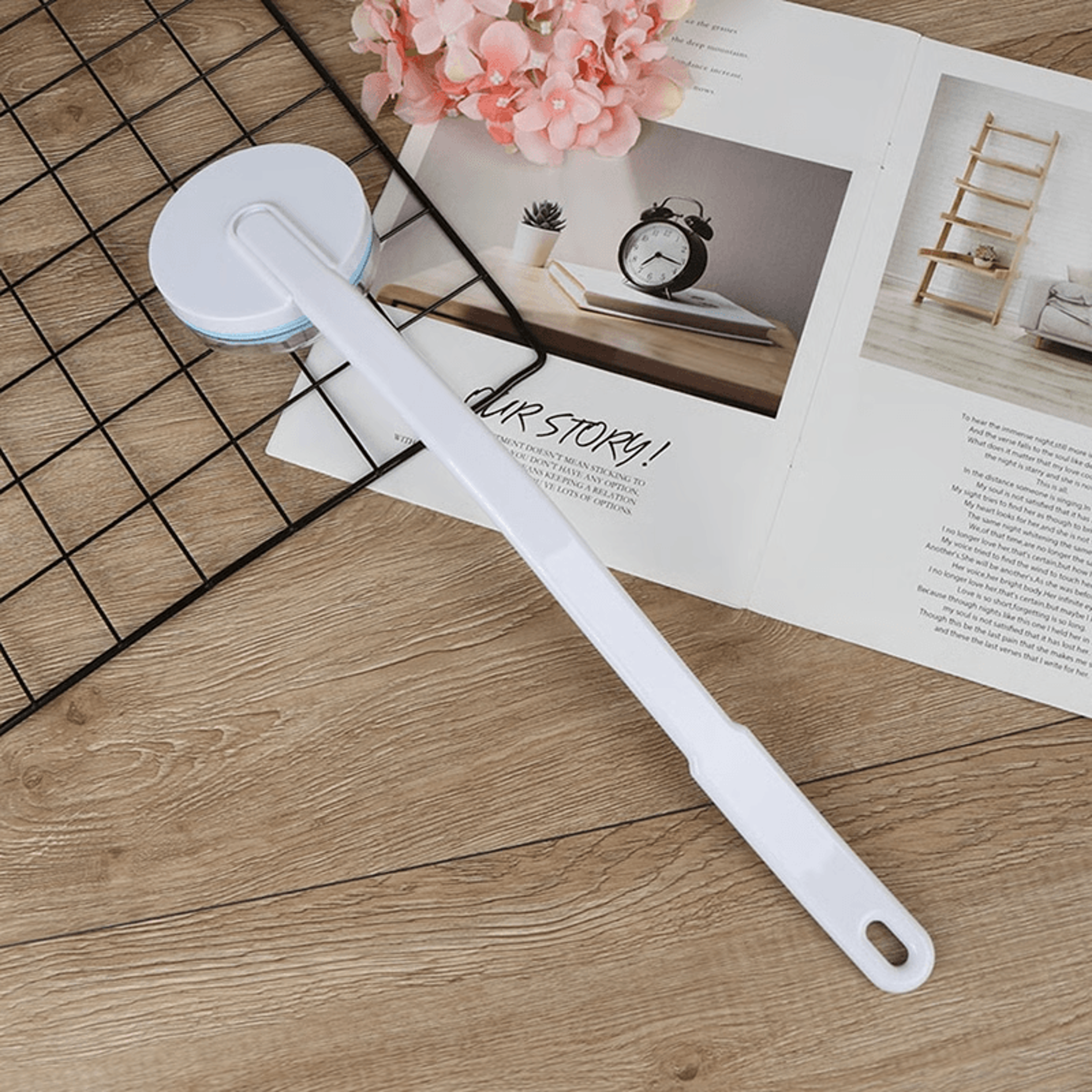 back lotion applicator & massager, easy reach roll on tool for skincare and comfort