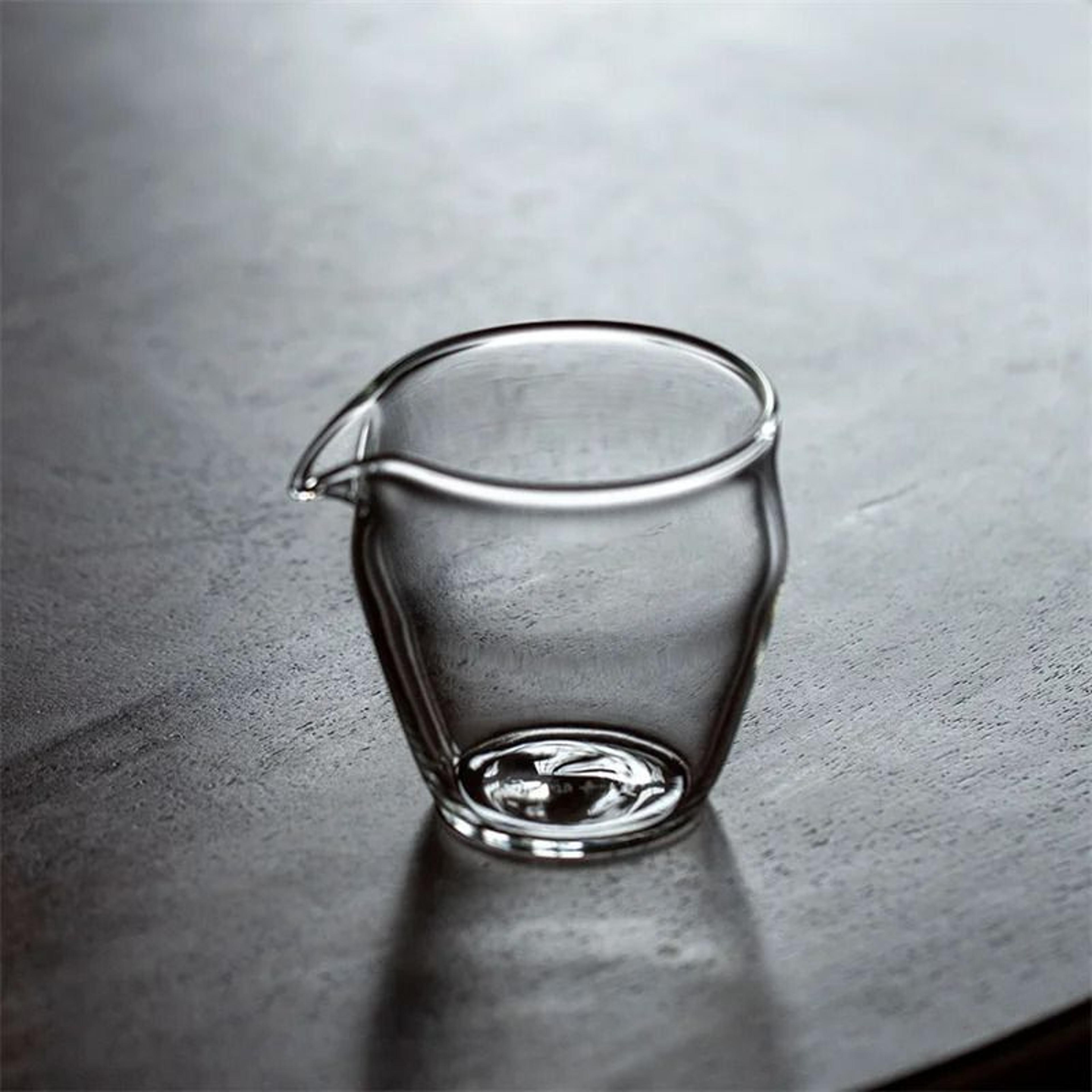 small capacity heat resistant glass tea pitcher fair cup