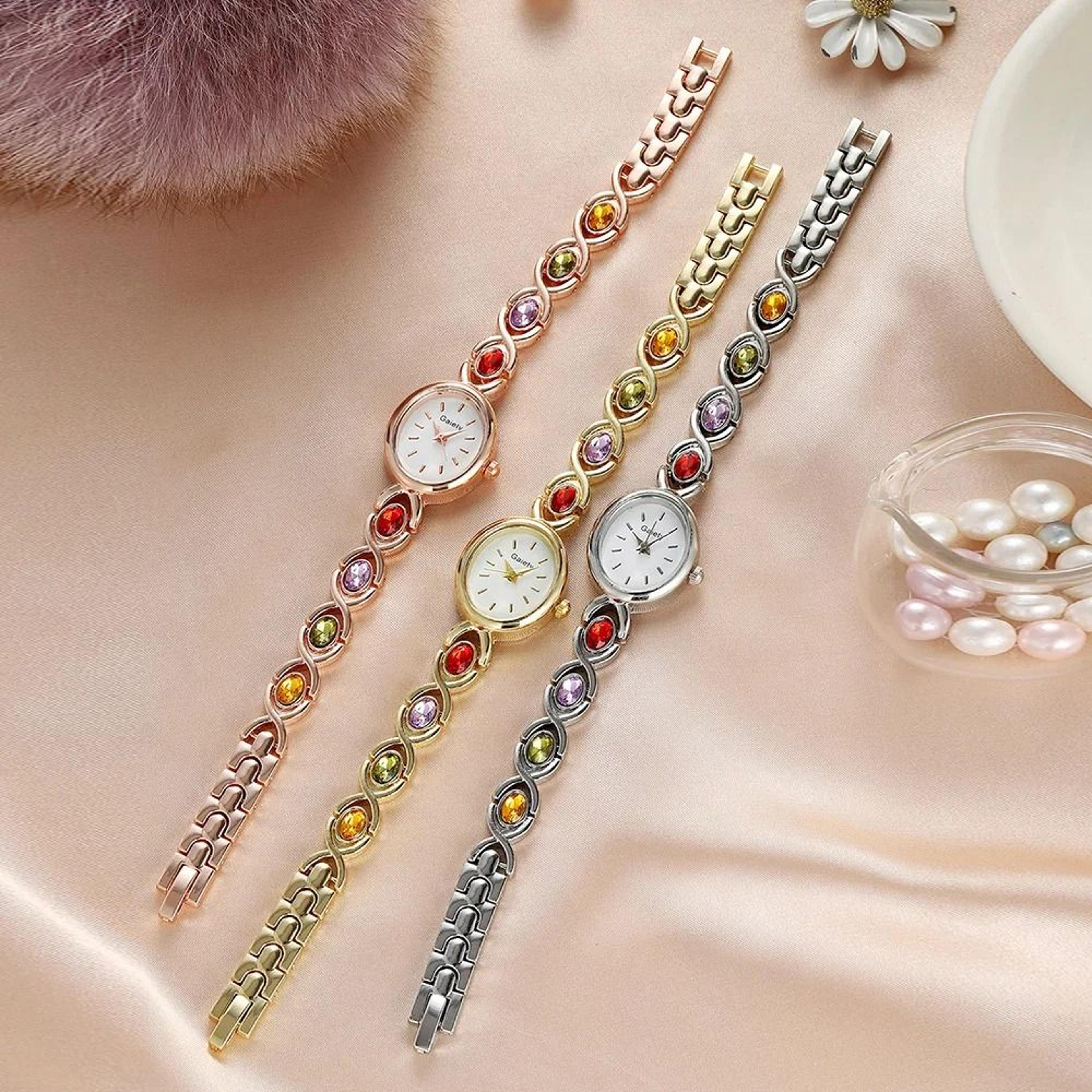 elegant oval rhinestone temperament watch – retro luxury quartz wristwatch for ladies' fashion and daily wear