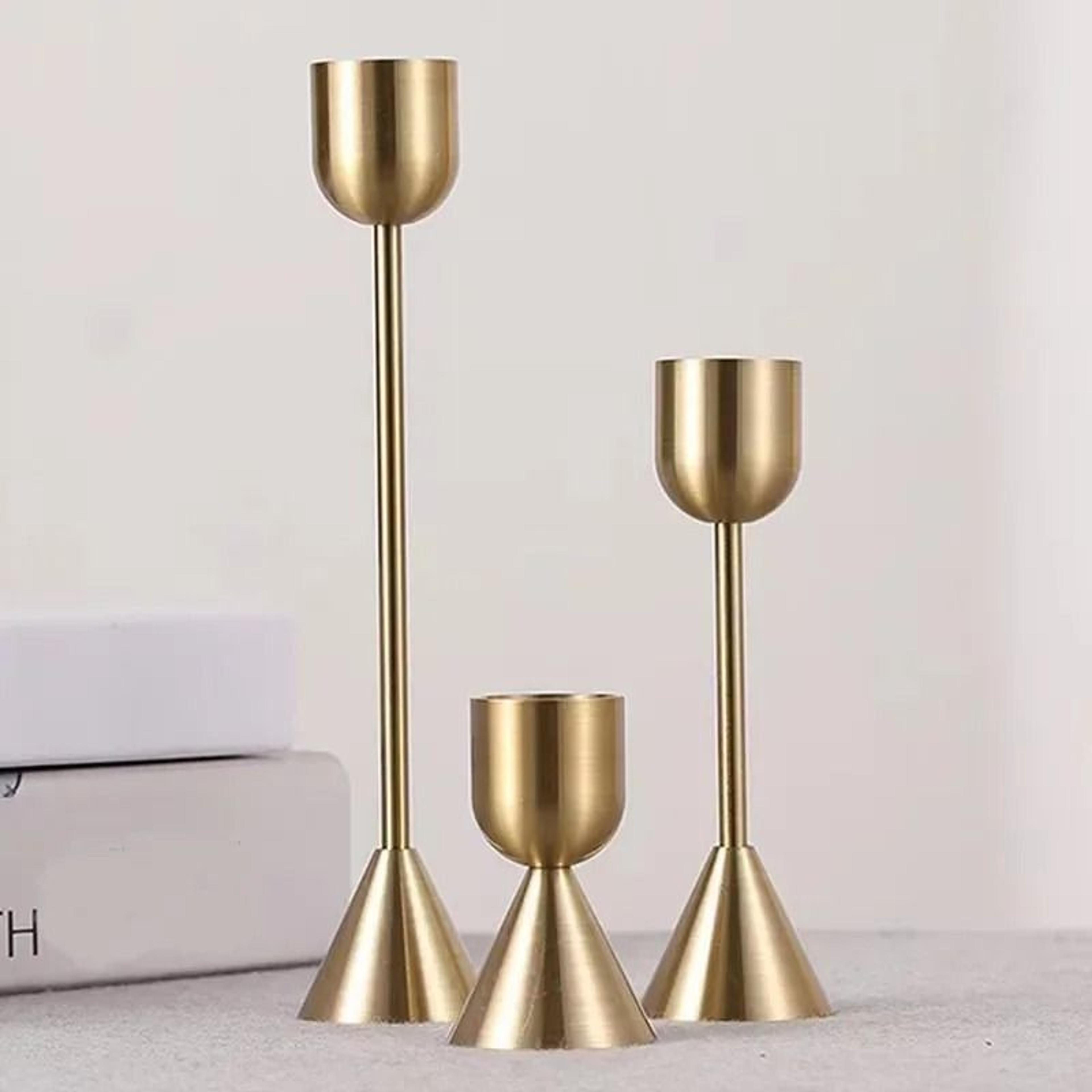 luxury golden metal candle holder