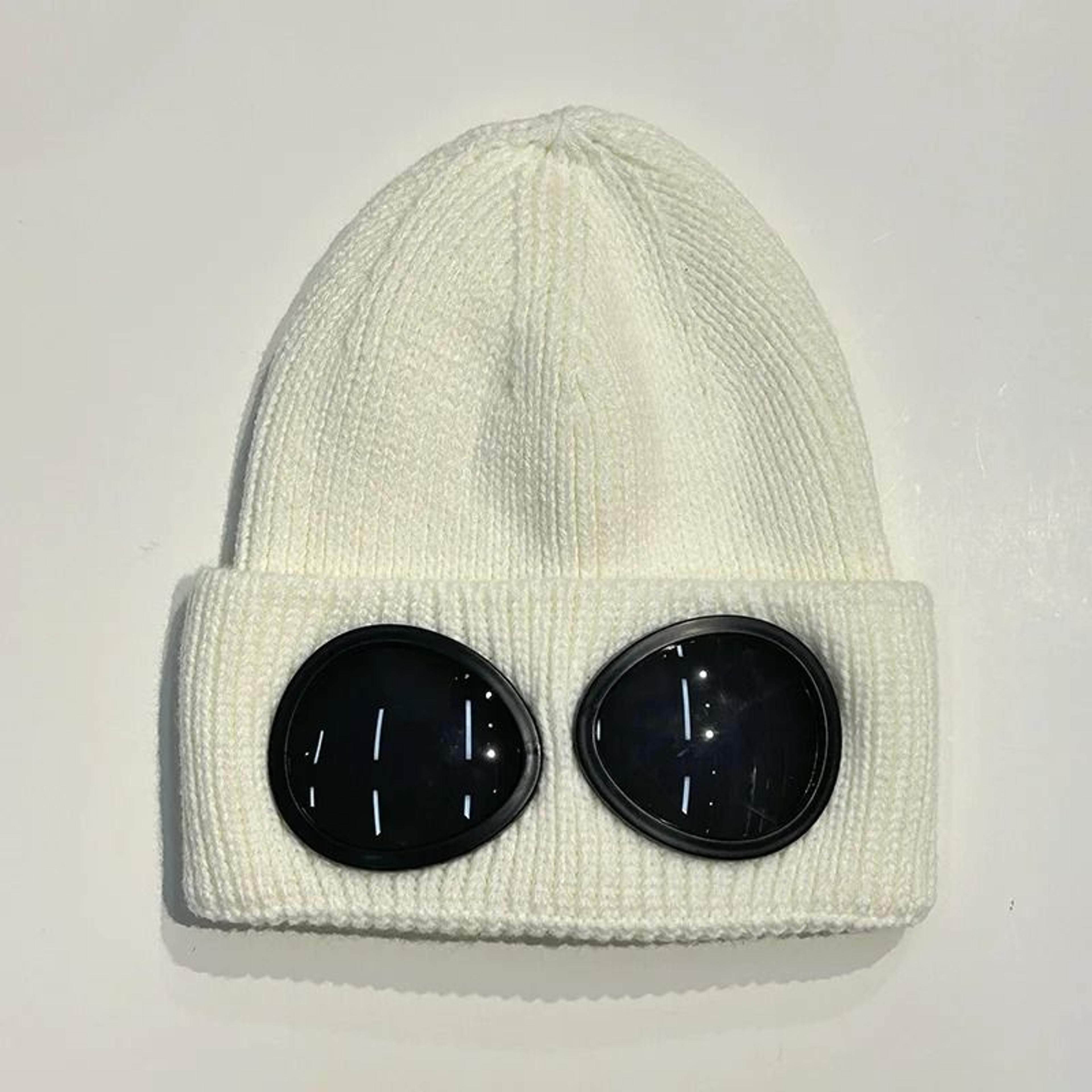 thermal knitted beanie with integrated protection glasses