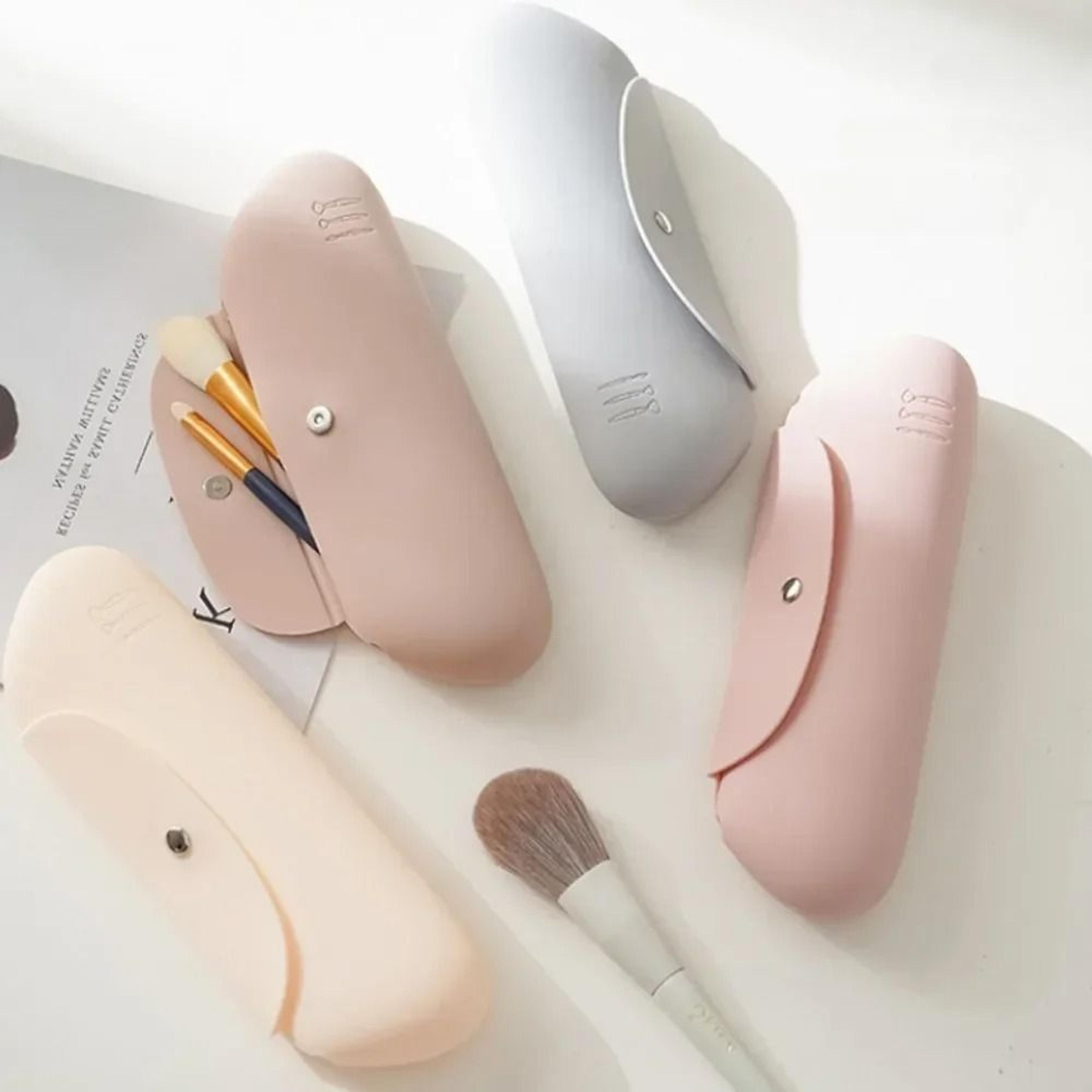 silicone portable makeup brush holder