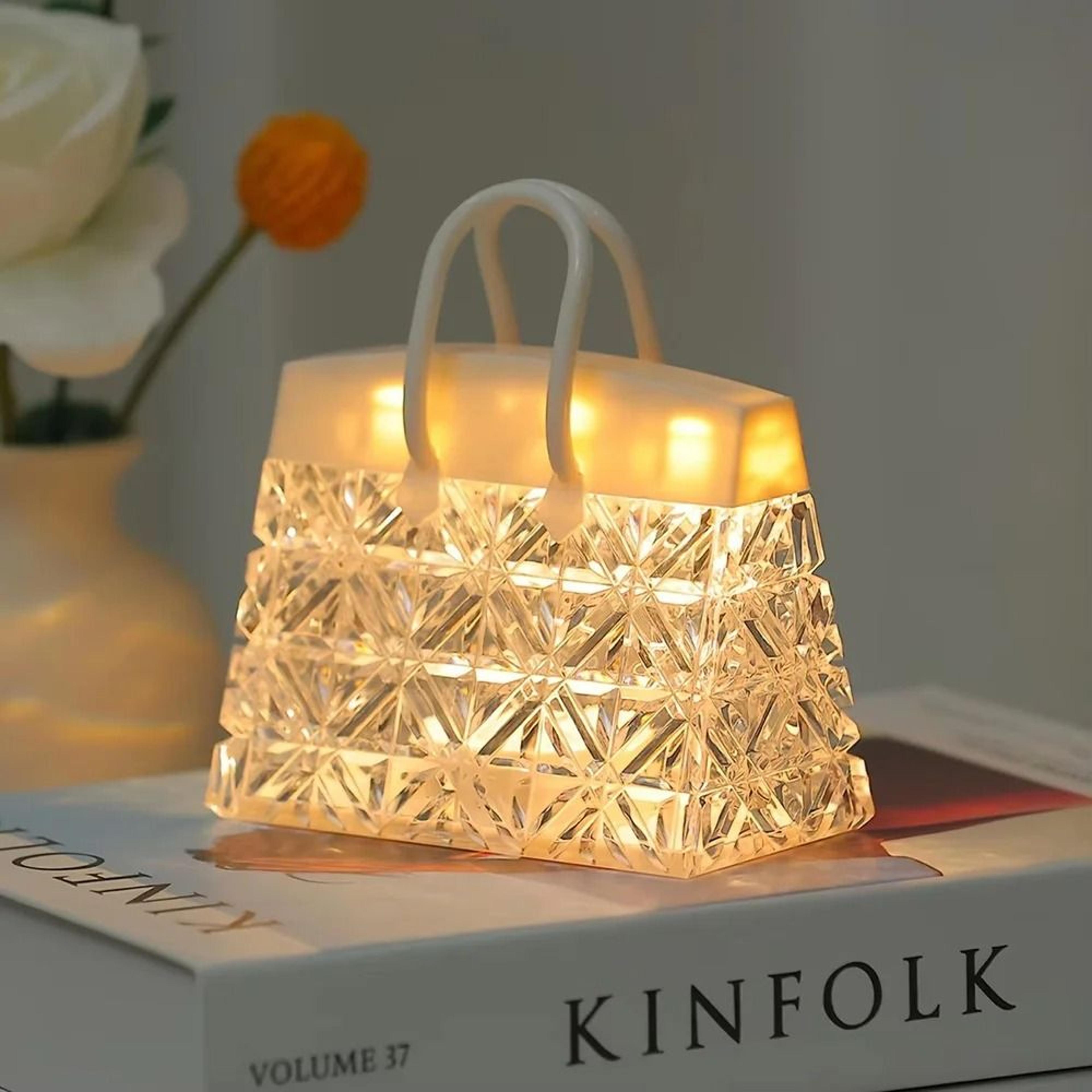 retro-chic handbag silhouette table lamp