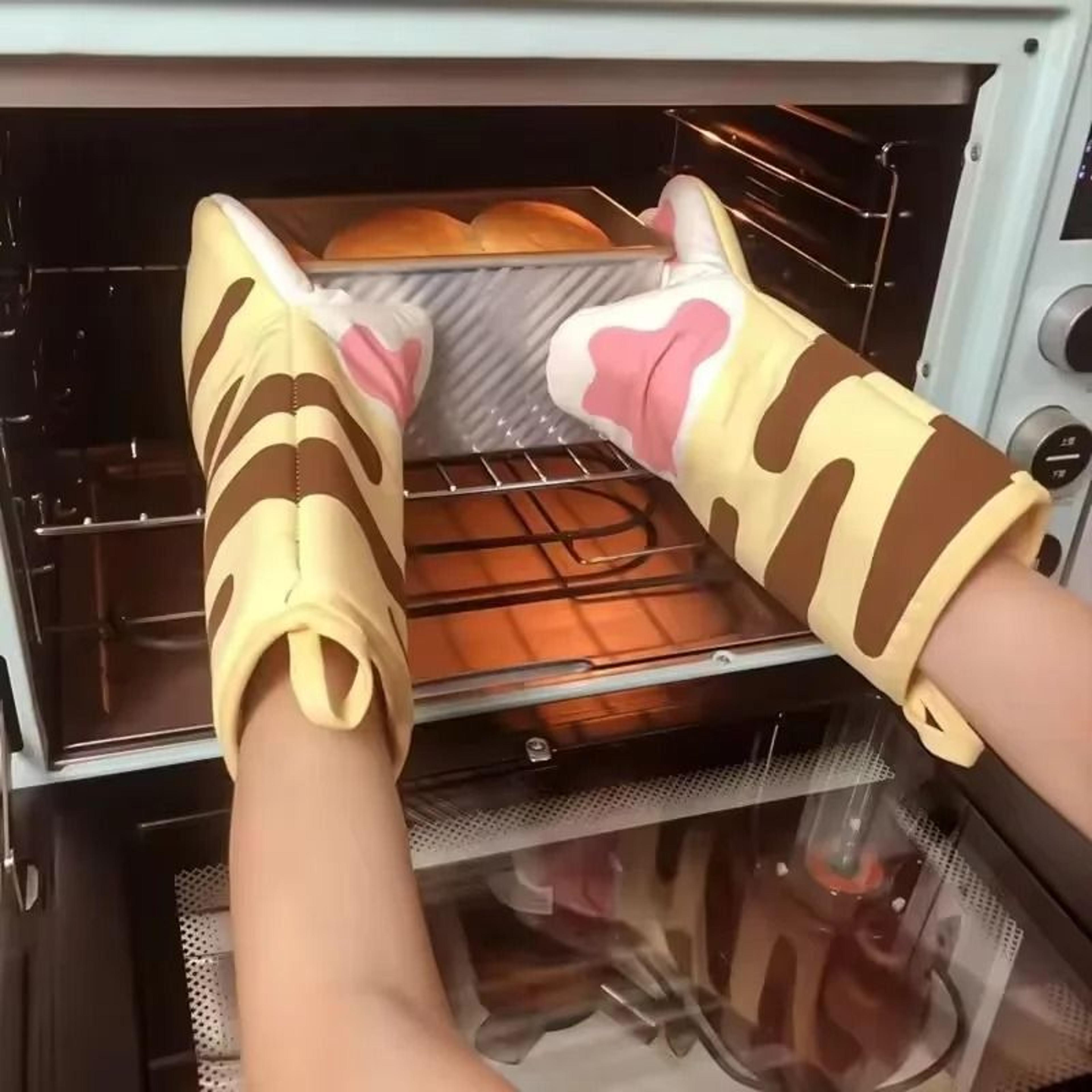 cute cat paw insulated heat-resistant baking mitt