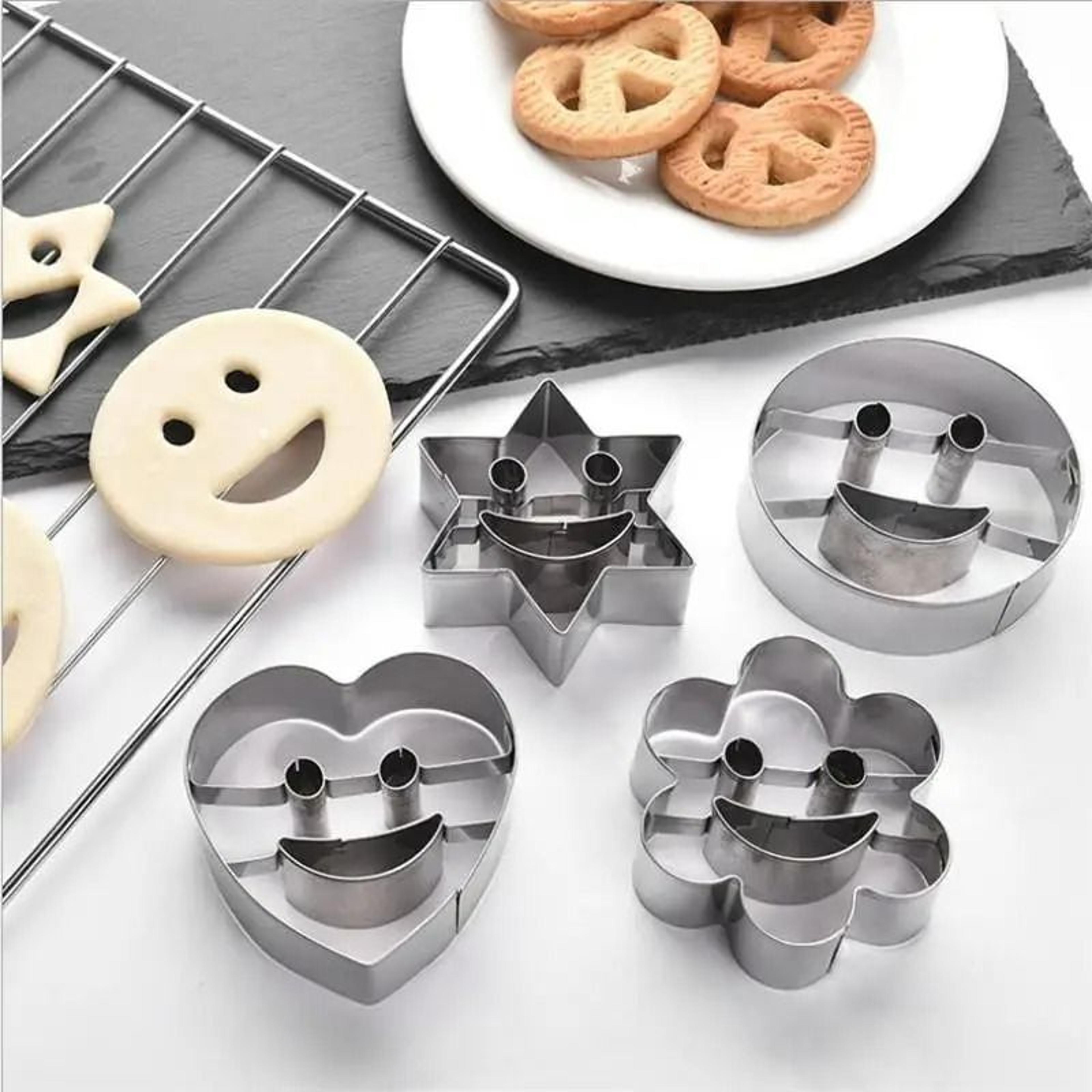 smiley christmas tree cookie cutter set