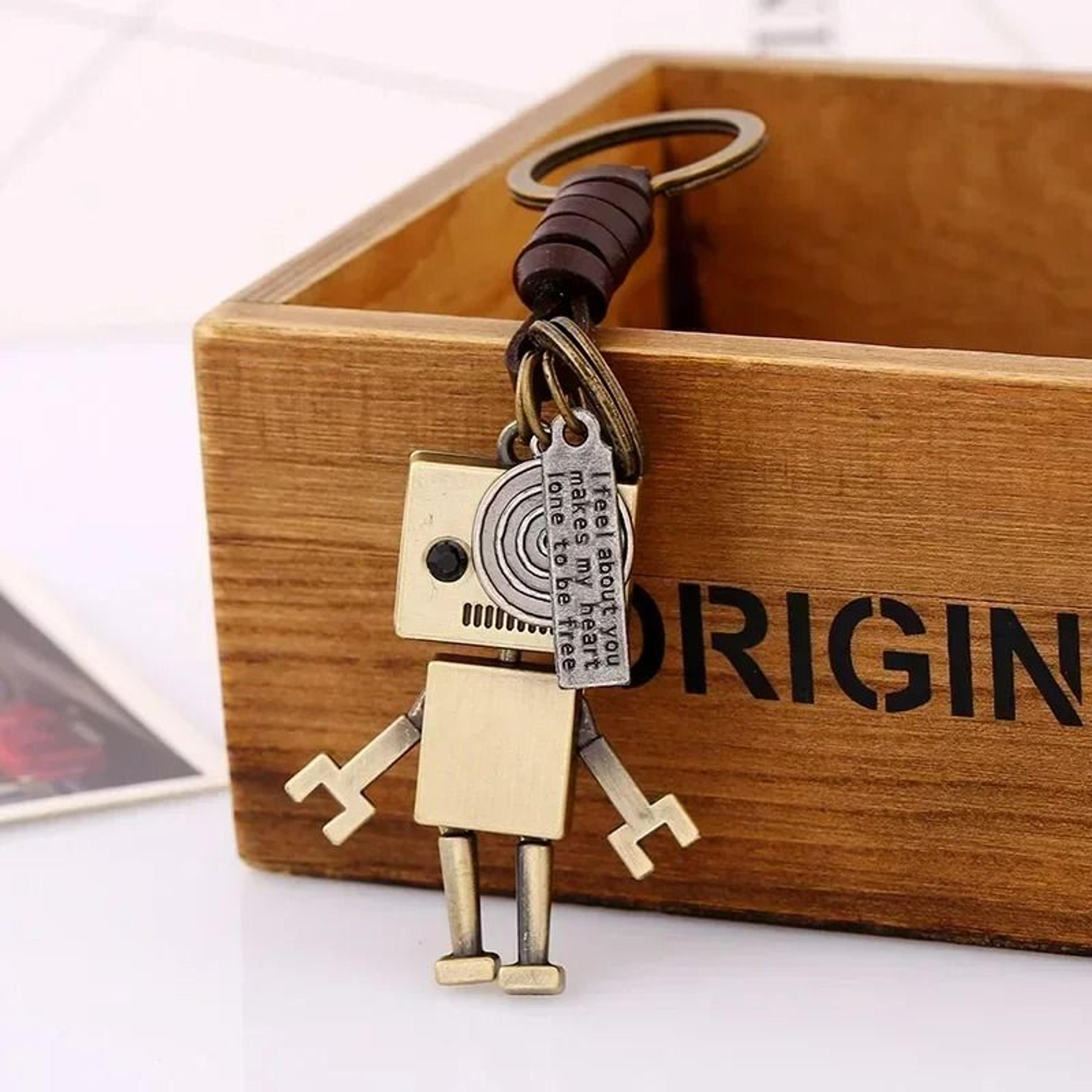 creative articulated alloy robot keychain
