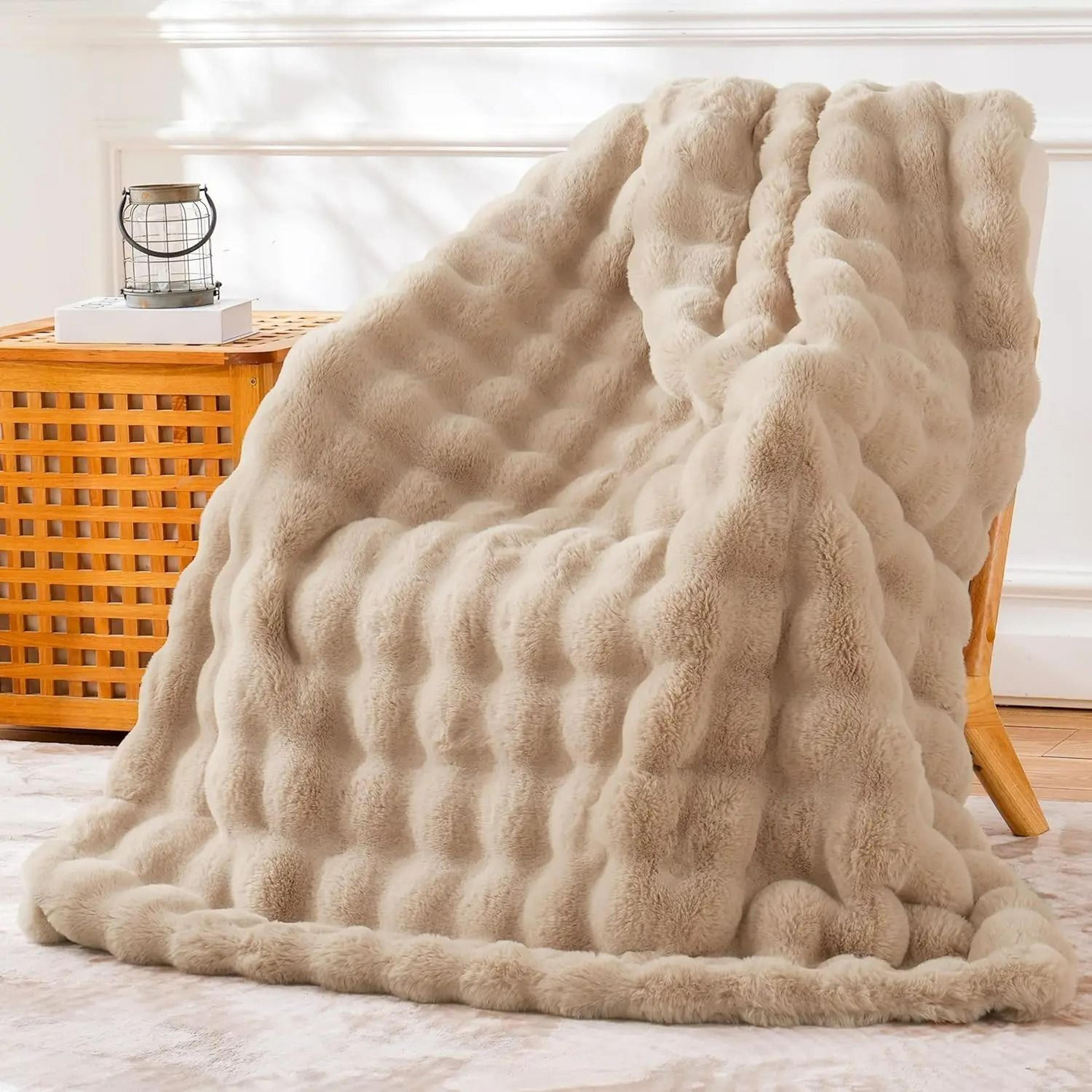 super soft faux rabbit fur bubble throw blanket