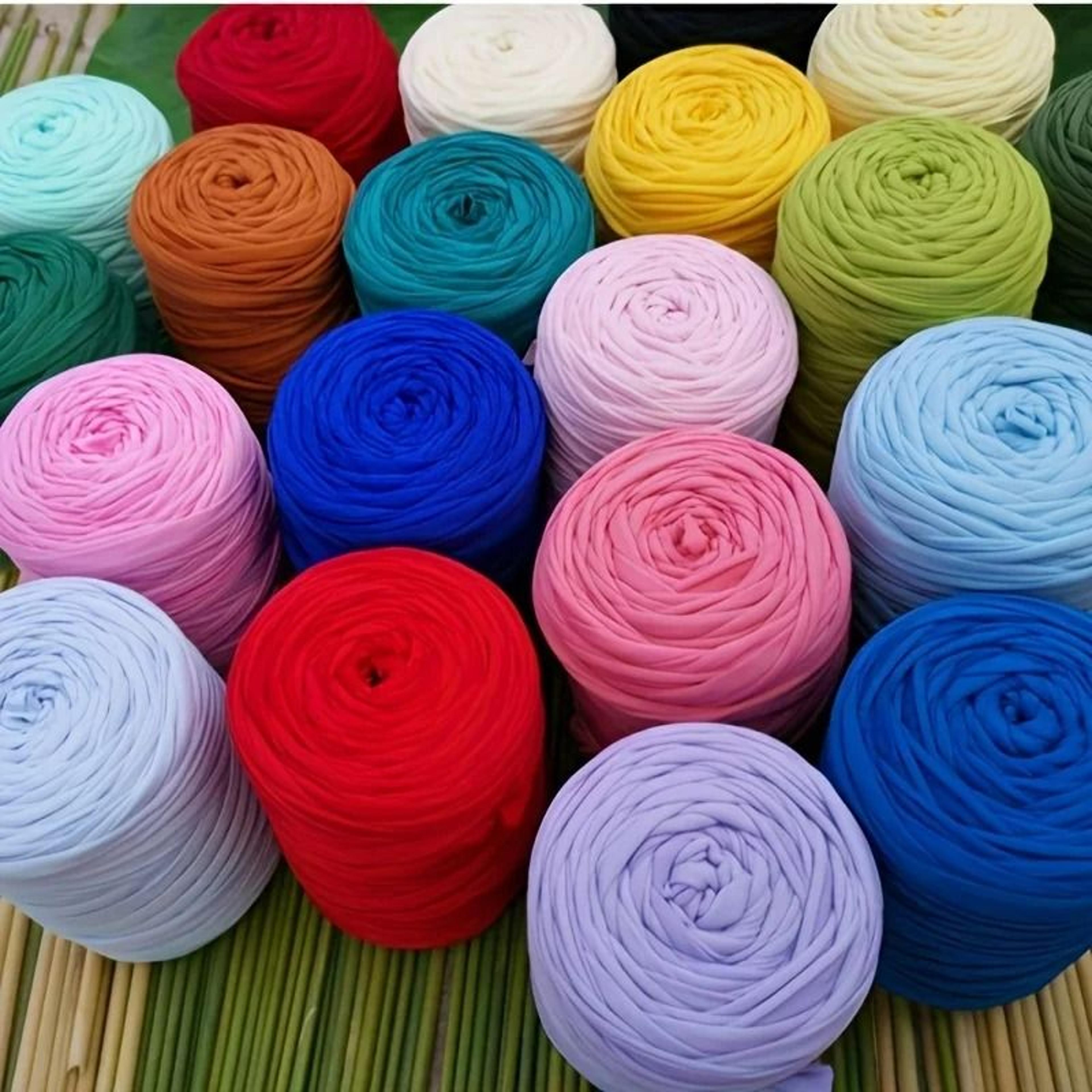 130-yard solid color t-shirt cloth knitting & crochet yarn