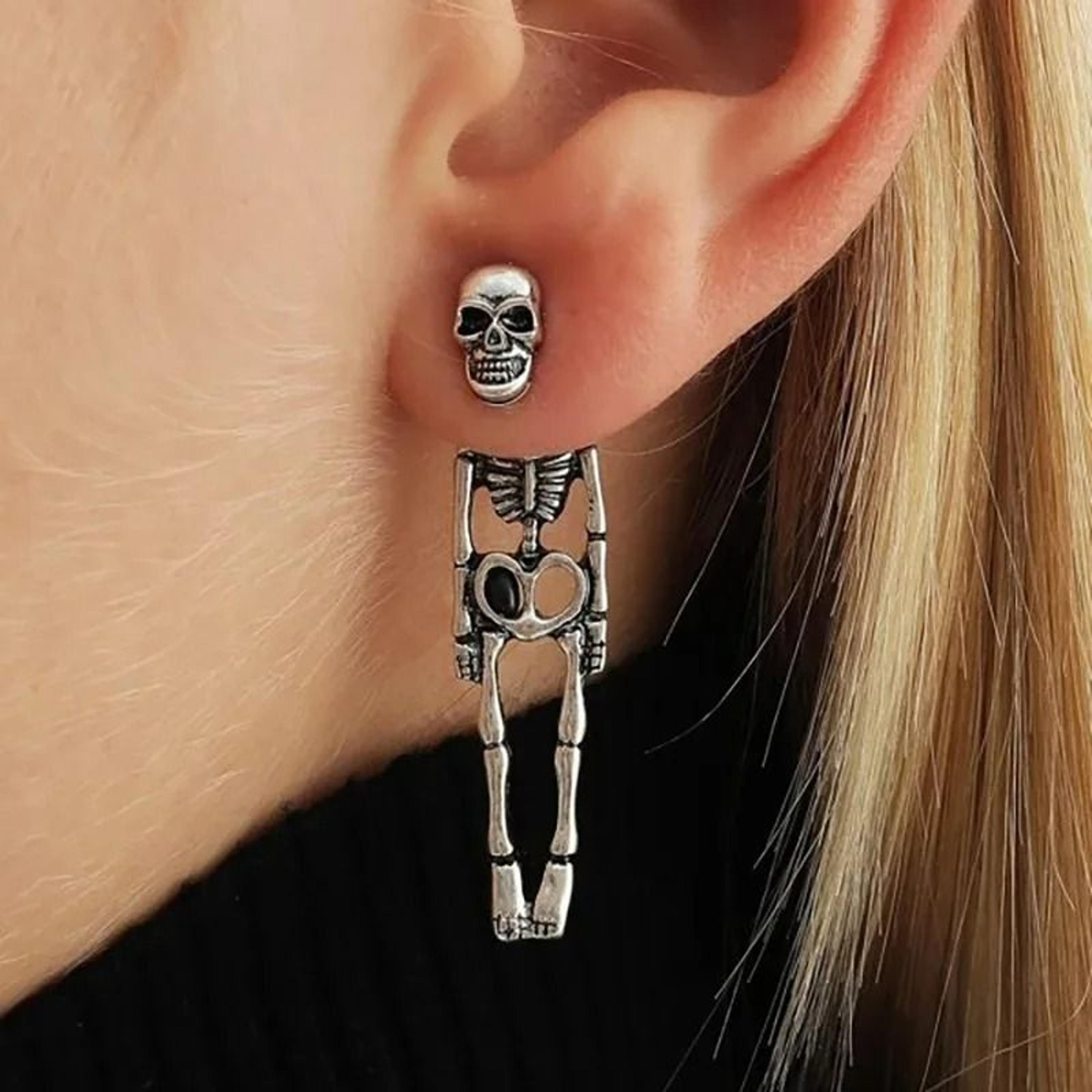 punk halloween skull & bloody knife dangle earrings