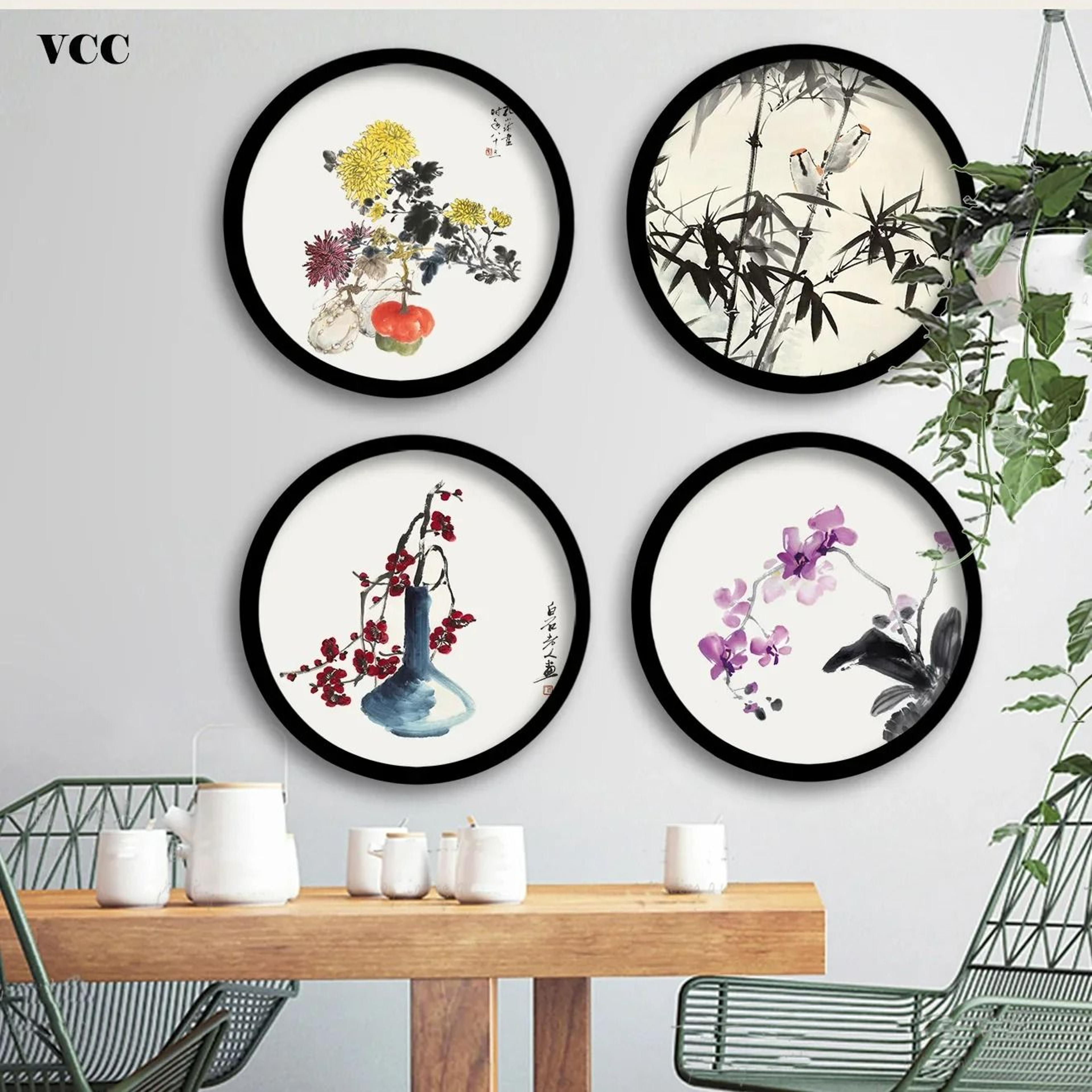 round wooden wall-mounted picture frame
