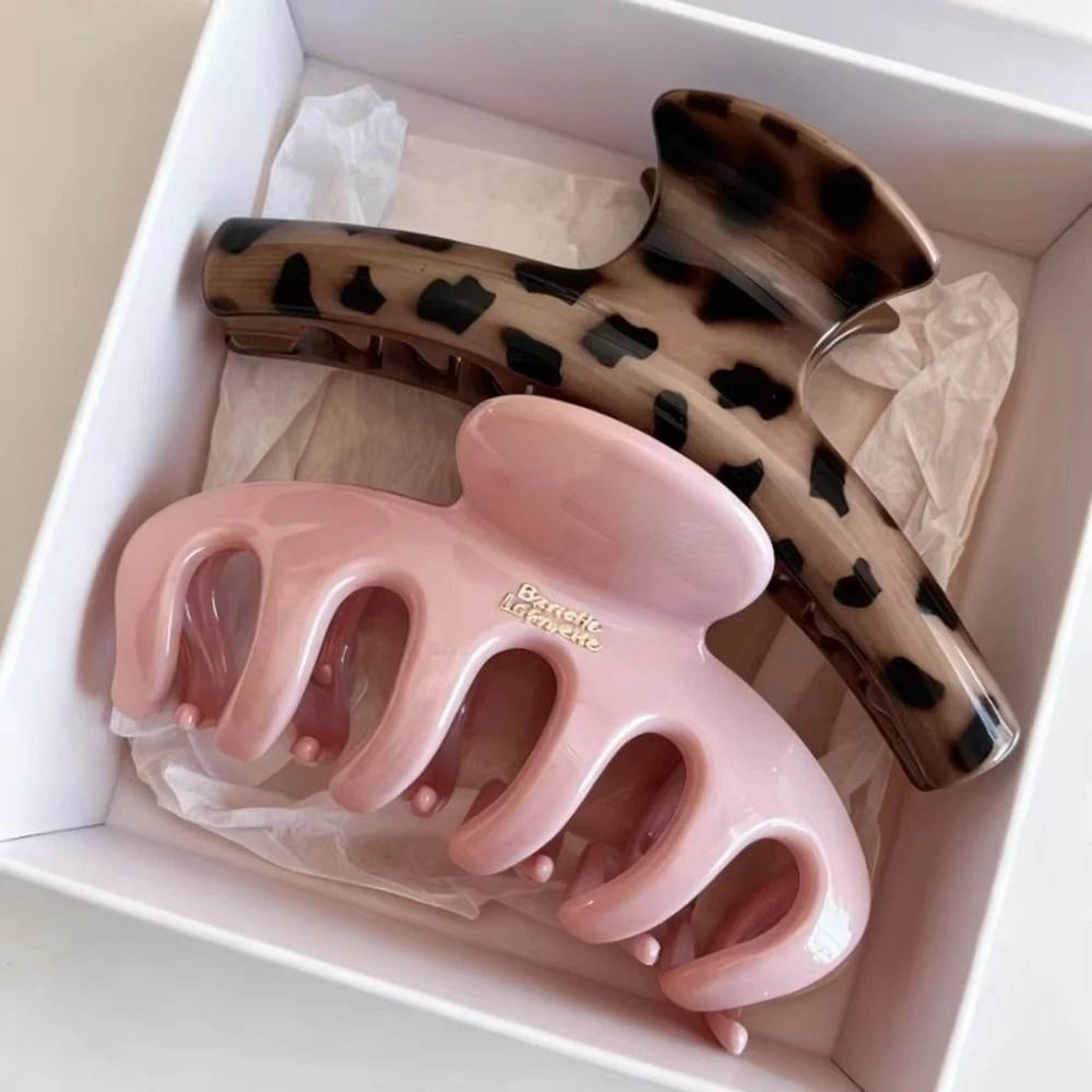 2-piece korean acrylic polka dot arc dragon bone shark hair claw clips