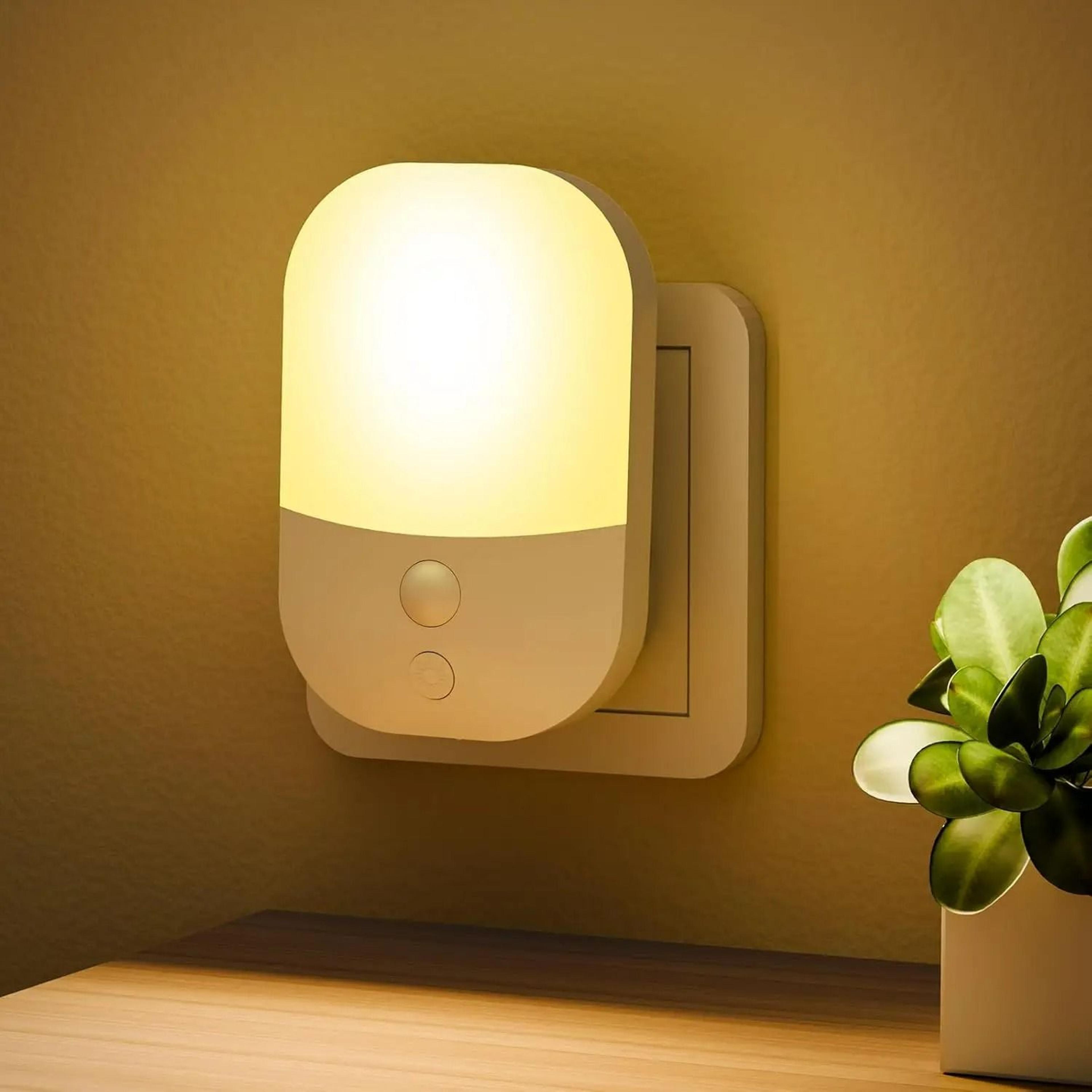 plug-in led night light with dusk-to-dawn twilight sensor
