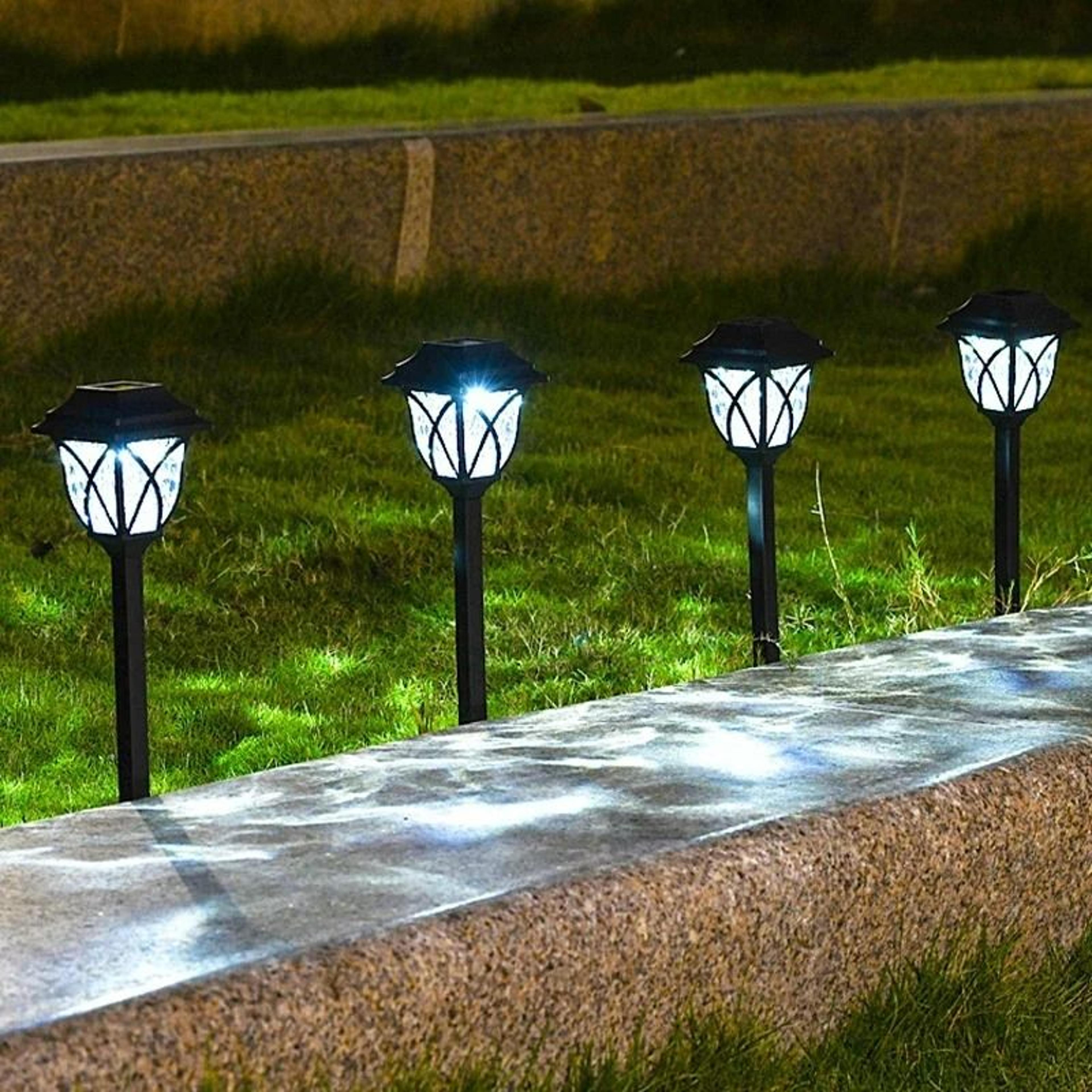 1-pack solar bright lawn & landscape pathway lights