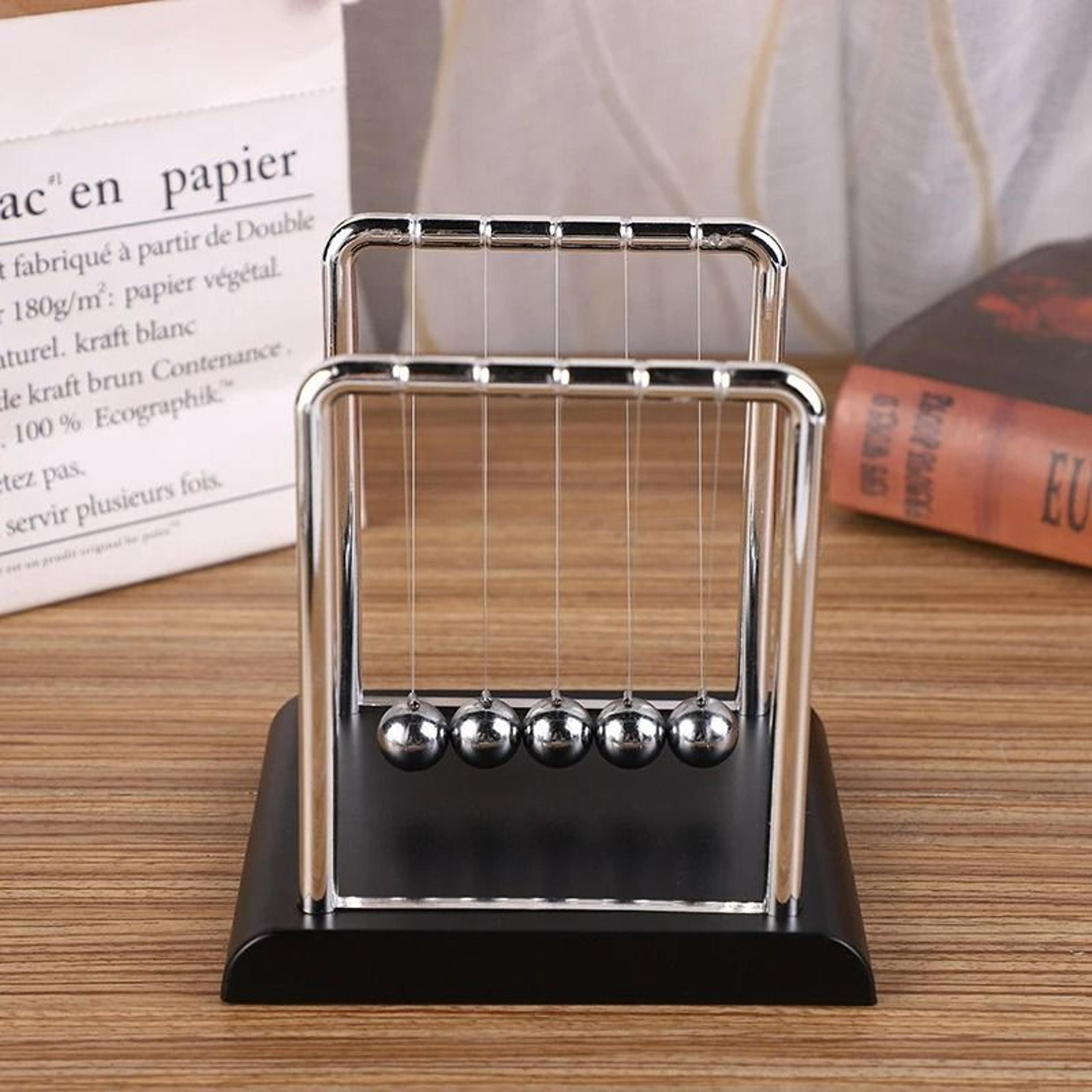newton's cradle physics balance balls desktop toy
