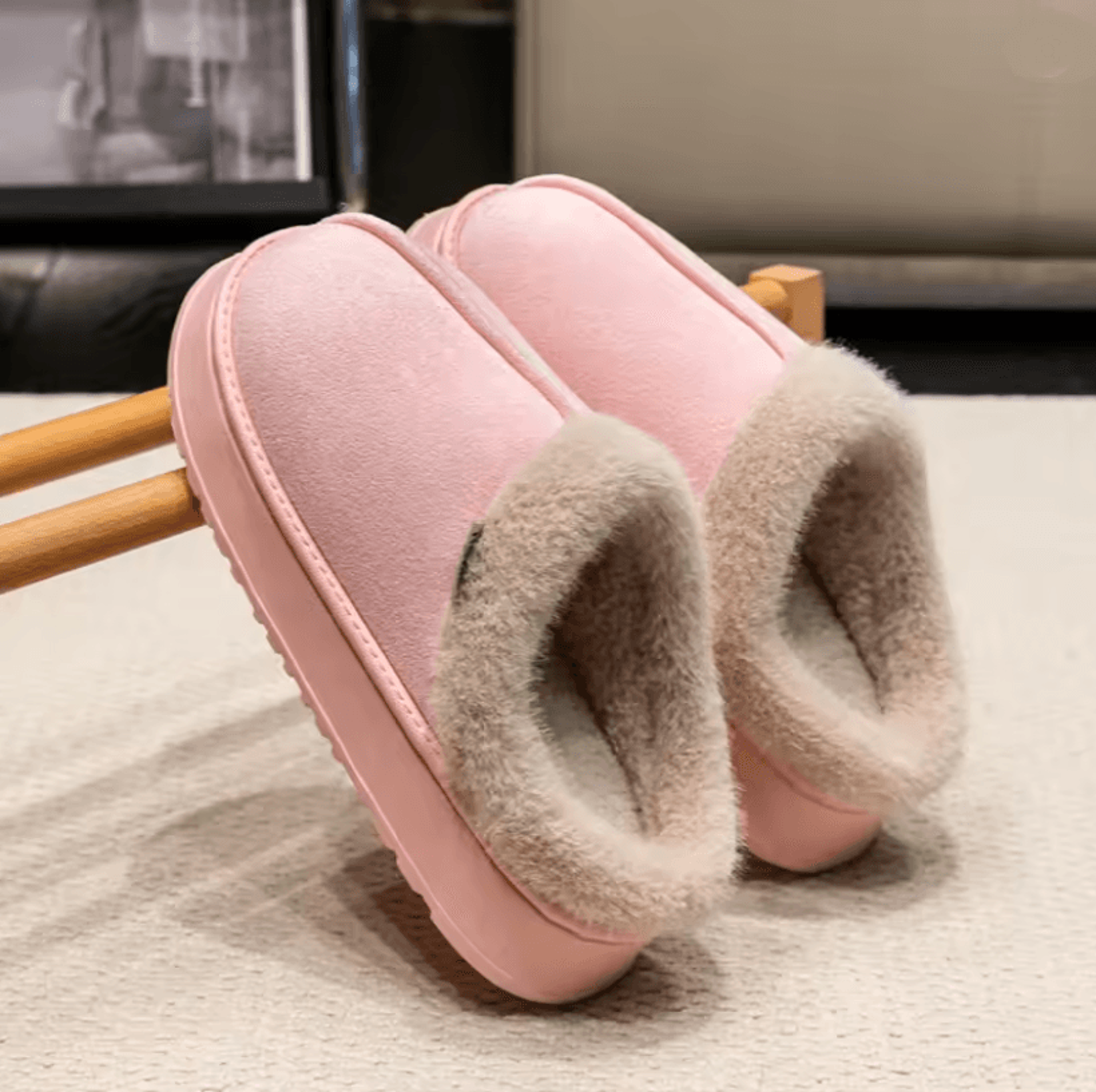 fluffy winter slippers for men with thick sole and warm fur lining