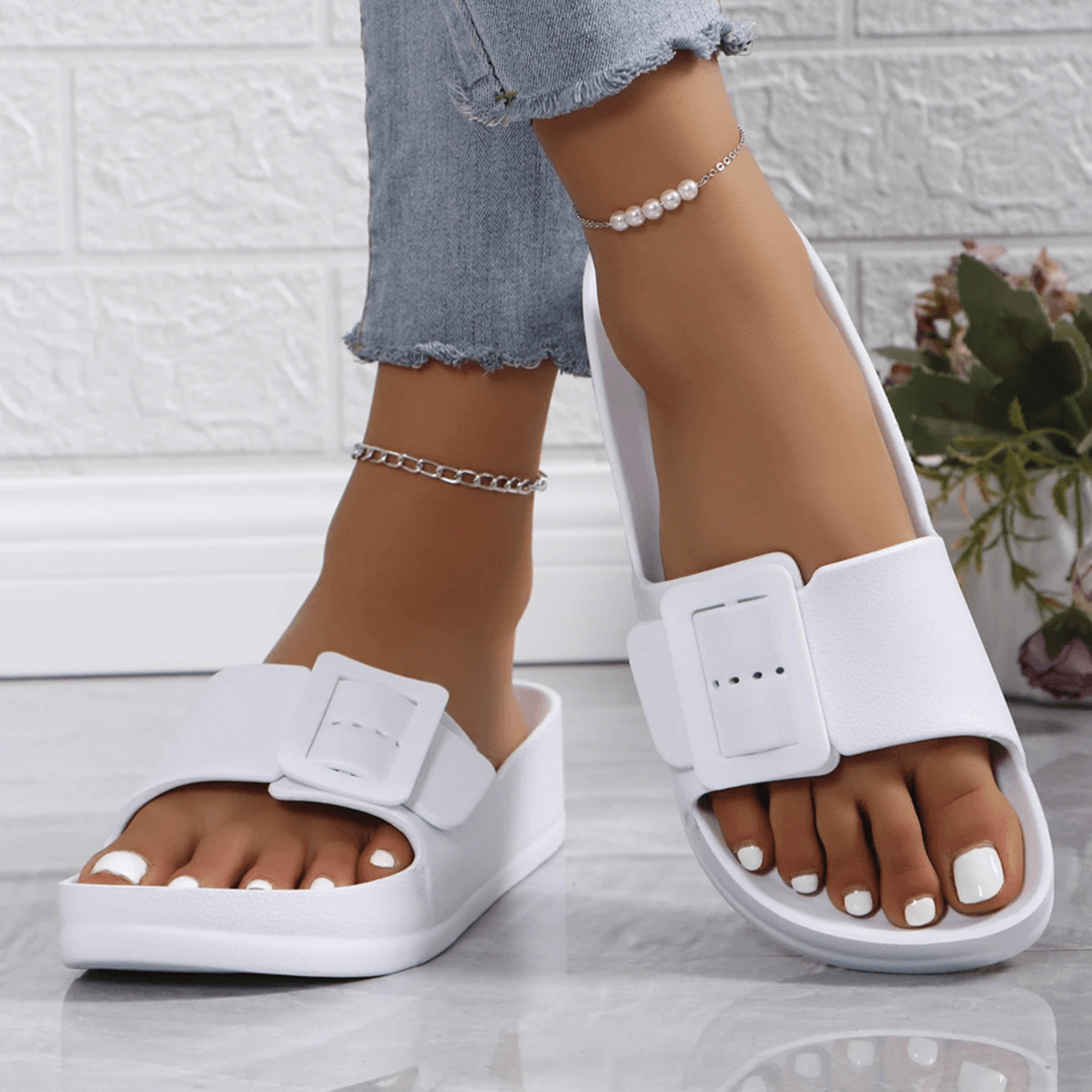 womens platform sandals lightweight slip on slippers with buckle and thick sole