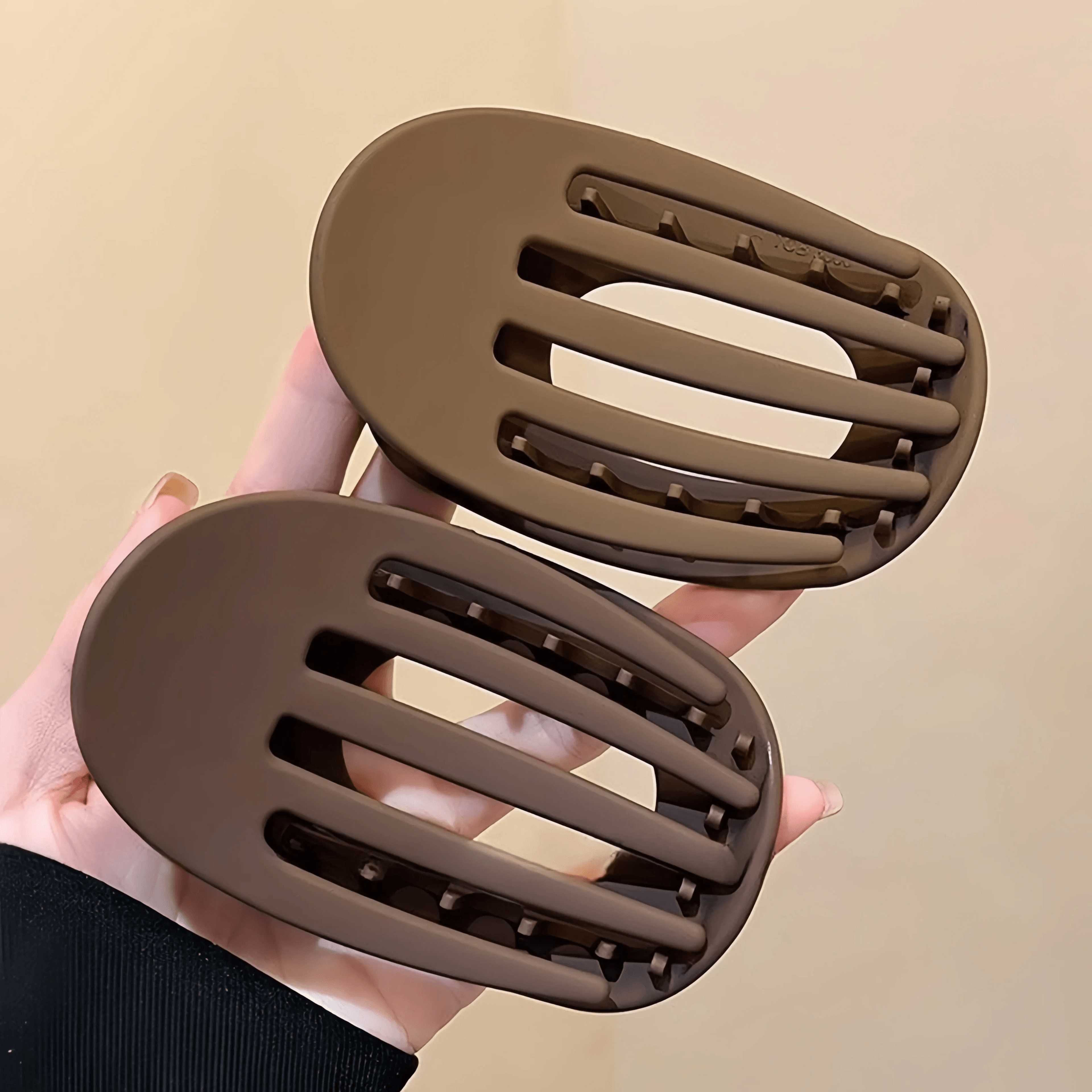 elegant matte hair claw clip