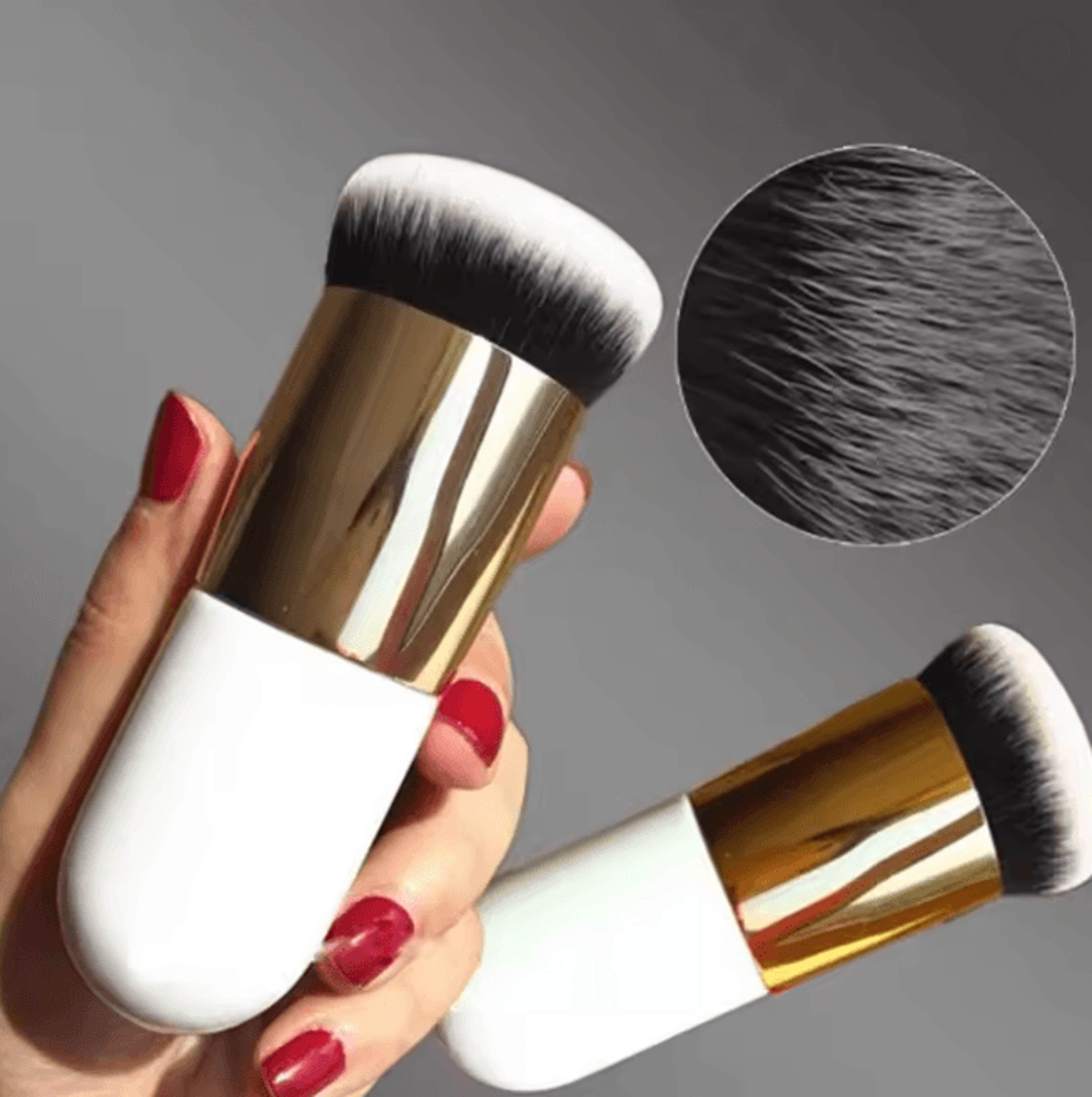 AirBlend Mushroom Foundation Brush For Seamless Coverage