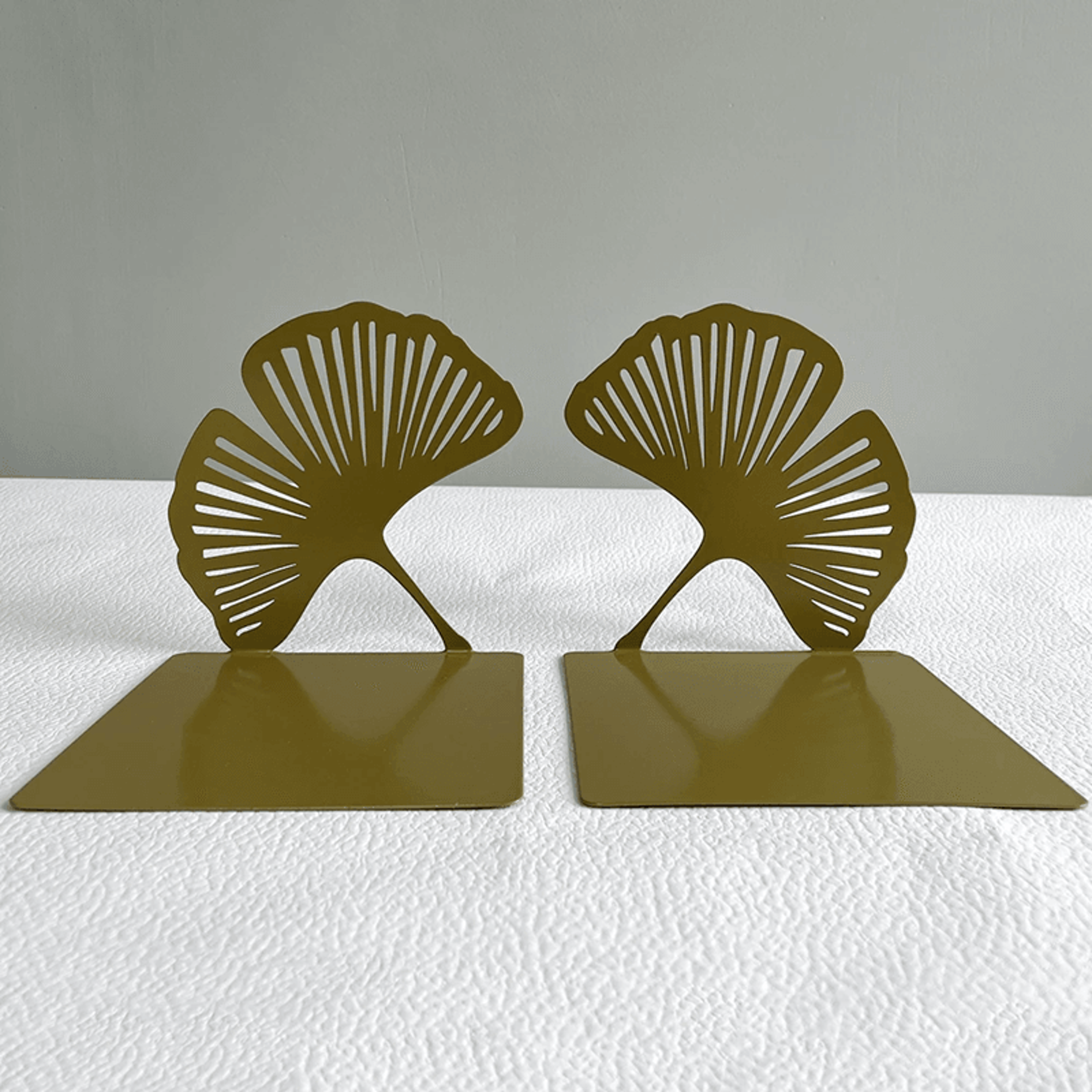 Ginkgo Leaf Metal Bookends Decorative Bookends Set for Desk and Bookshelf