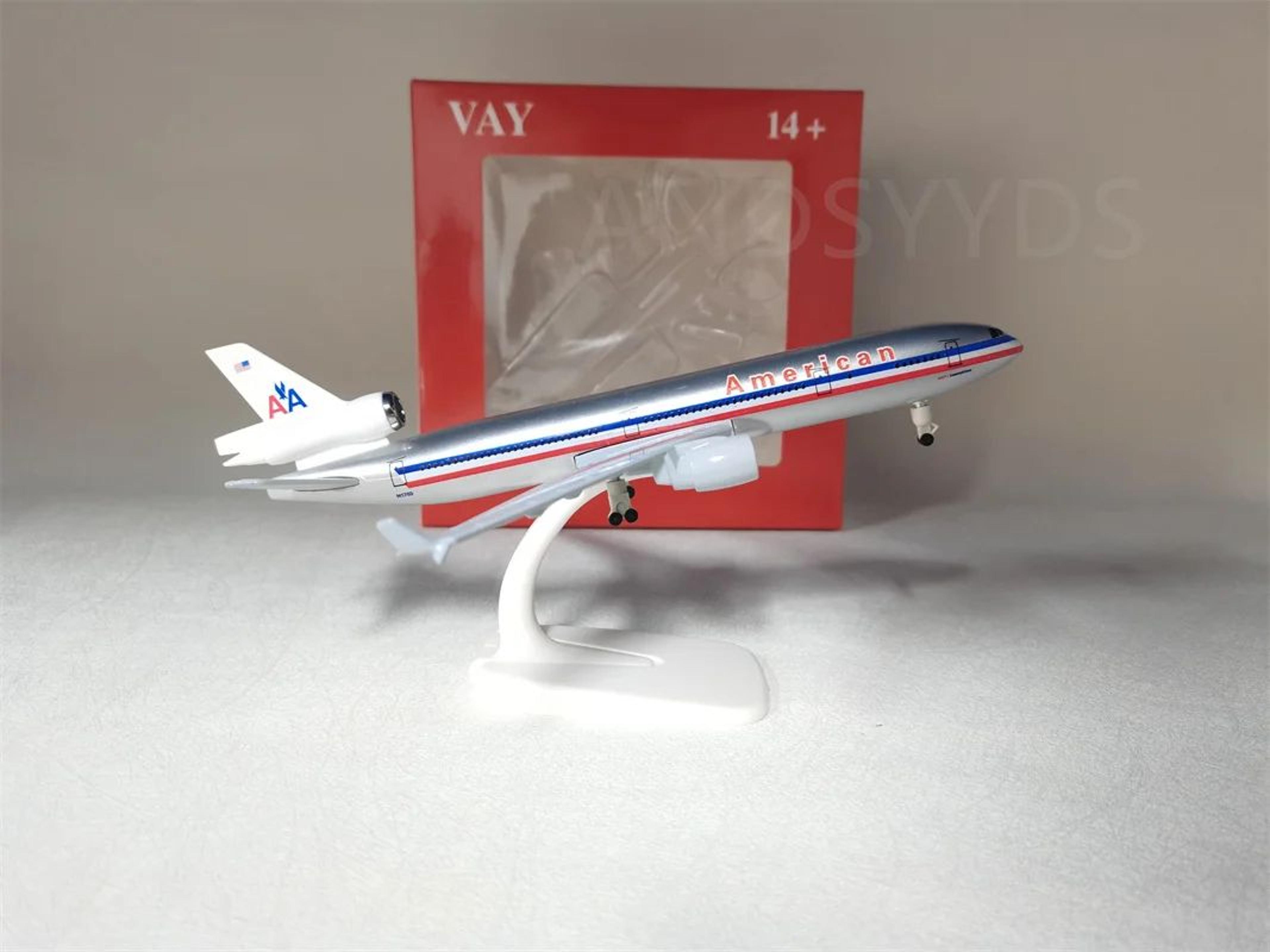 alloy md11 airplane model with landing gear display