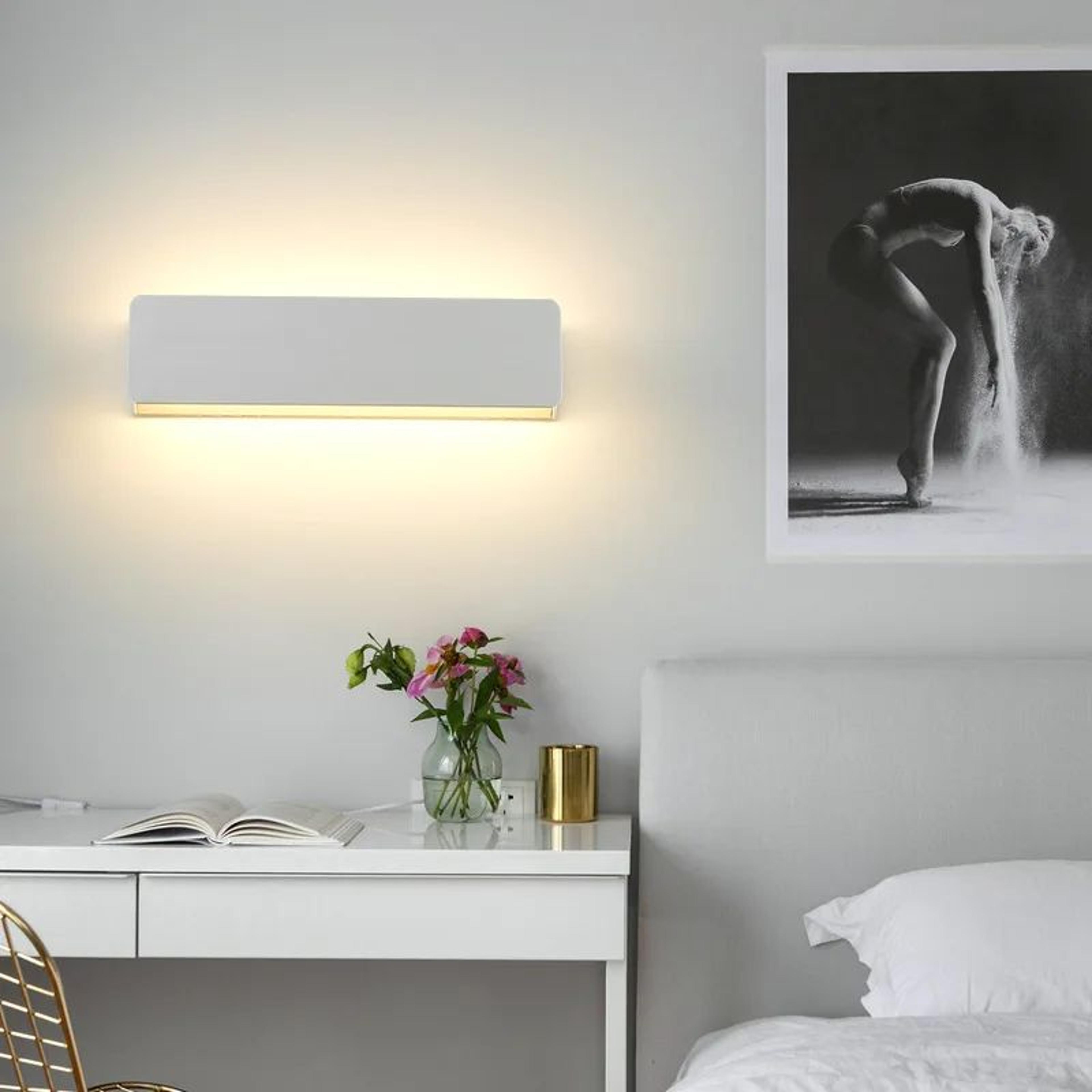 modern adjustable aluminum led wall light