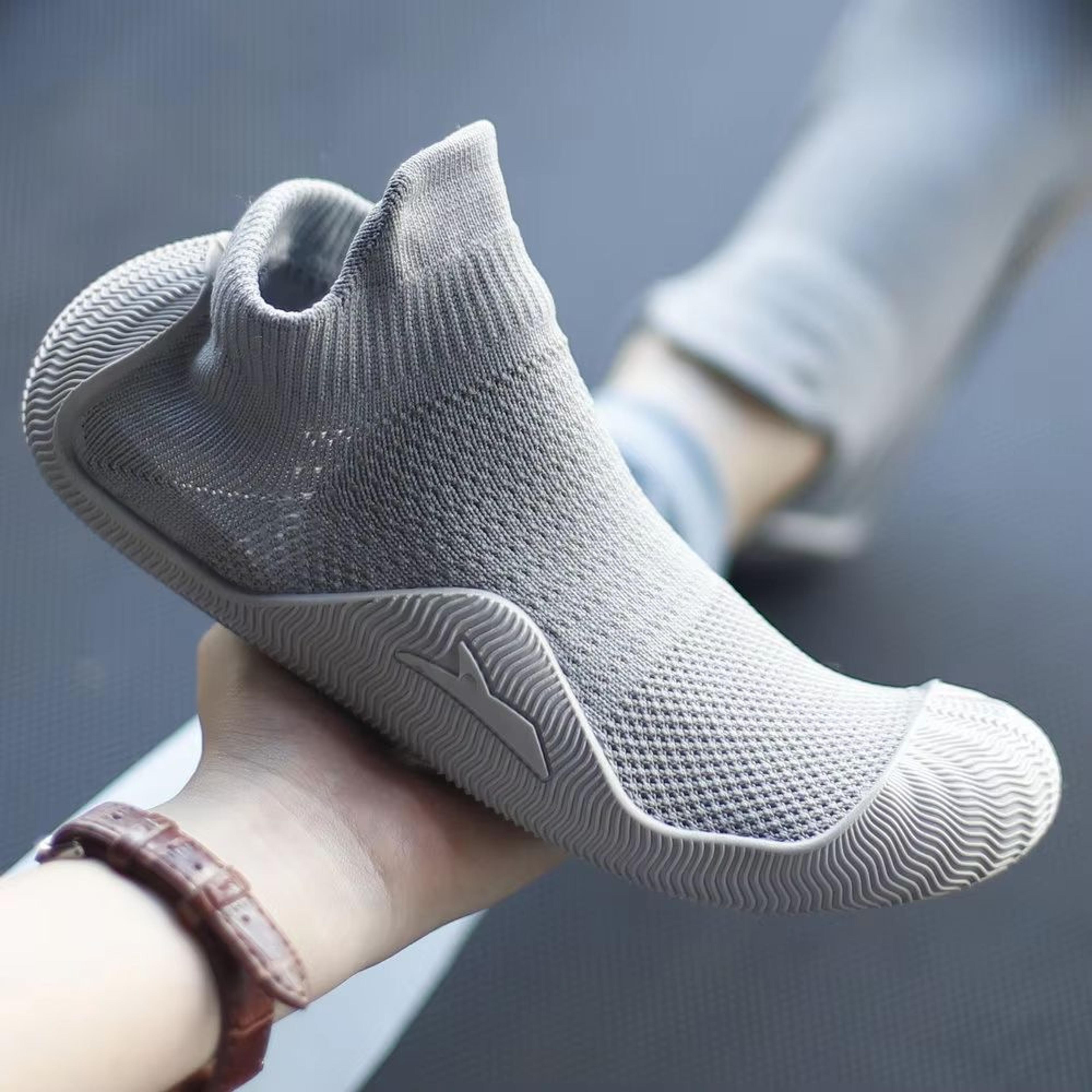 gallon shark barefoot shoes – lightweight beach, yoga & fitness minimalist shoes