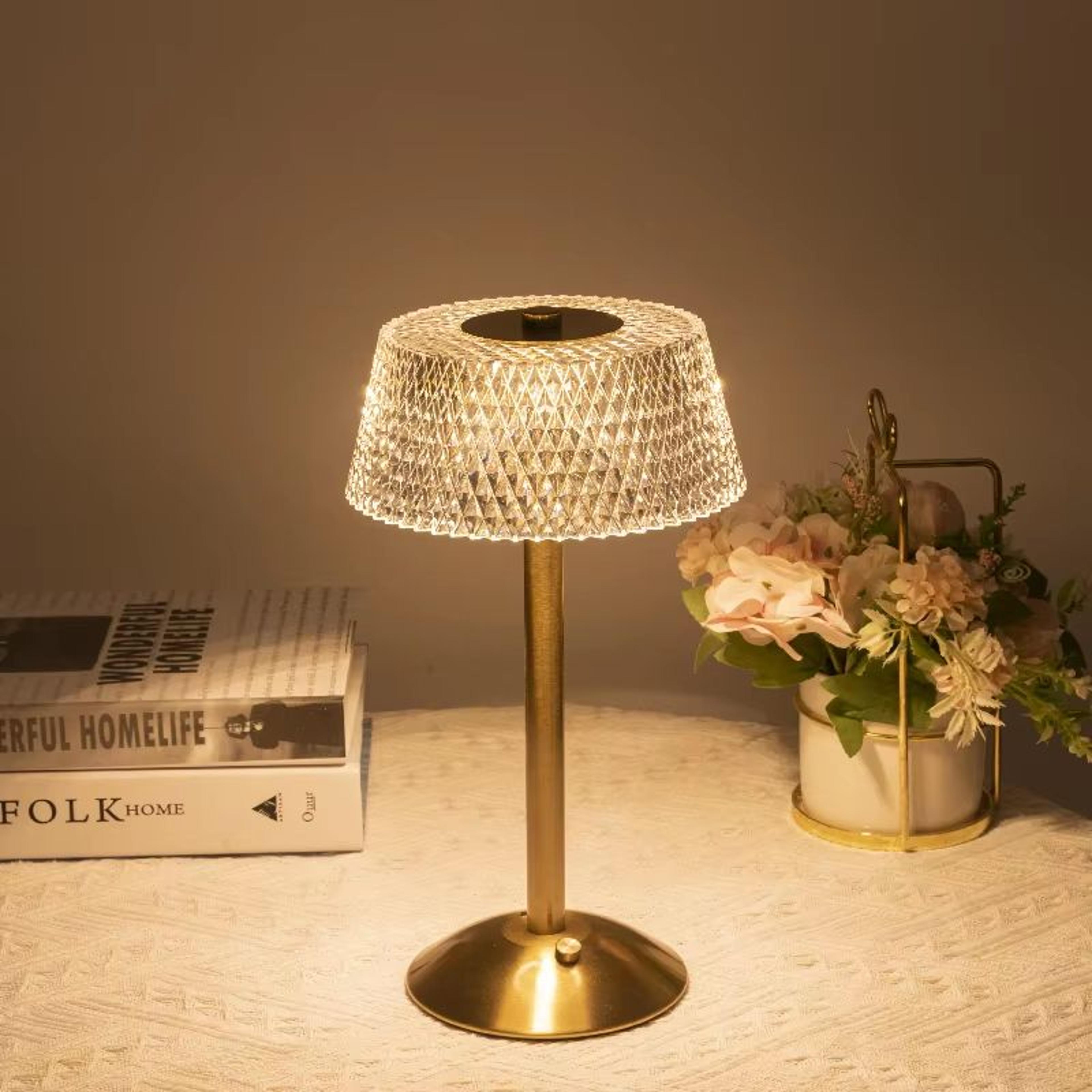 luminacharge led touch-dimming usb table lamp (european style)
